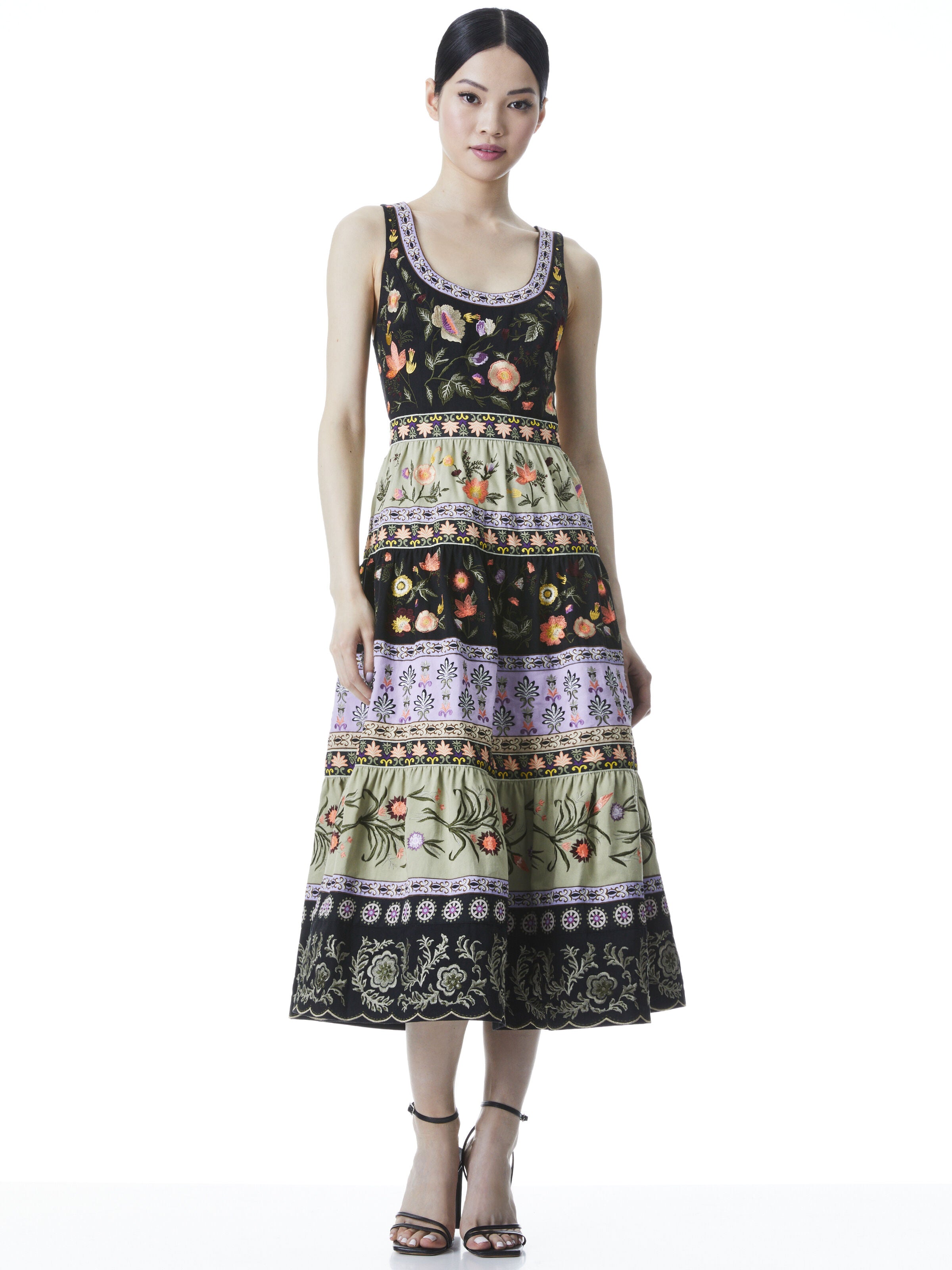 ROBE LONGUE MIDI BRODÉE ARYA