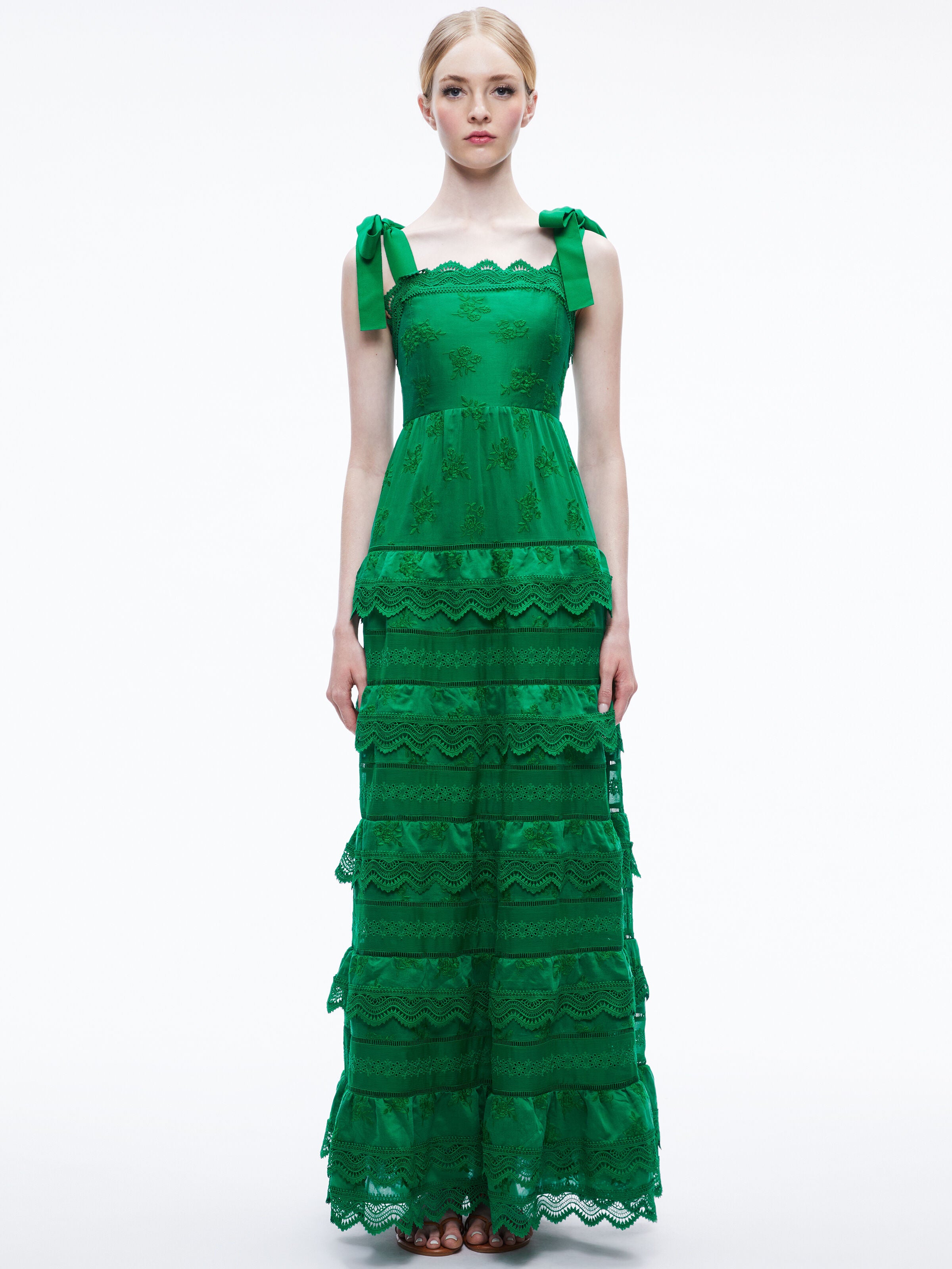 ROBE MAXI ÉTAGÉE À ŒILLETS VEGA