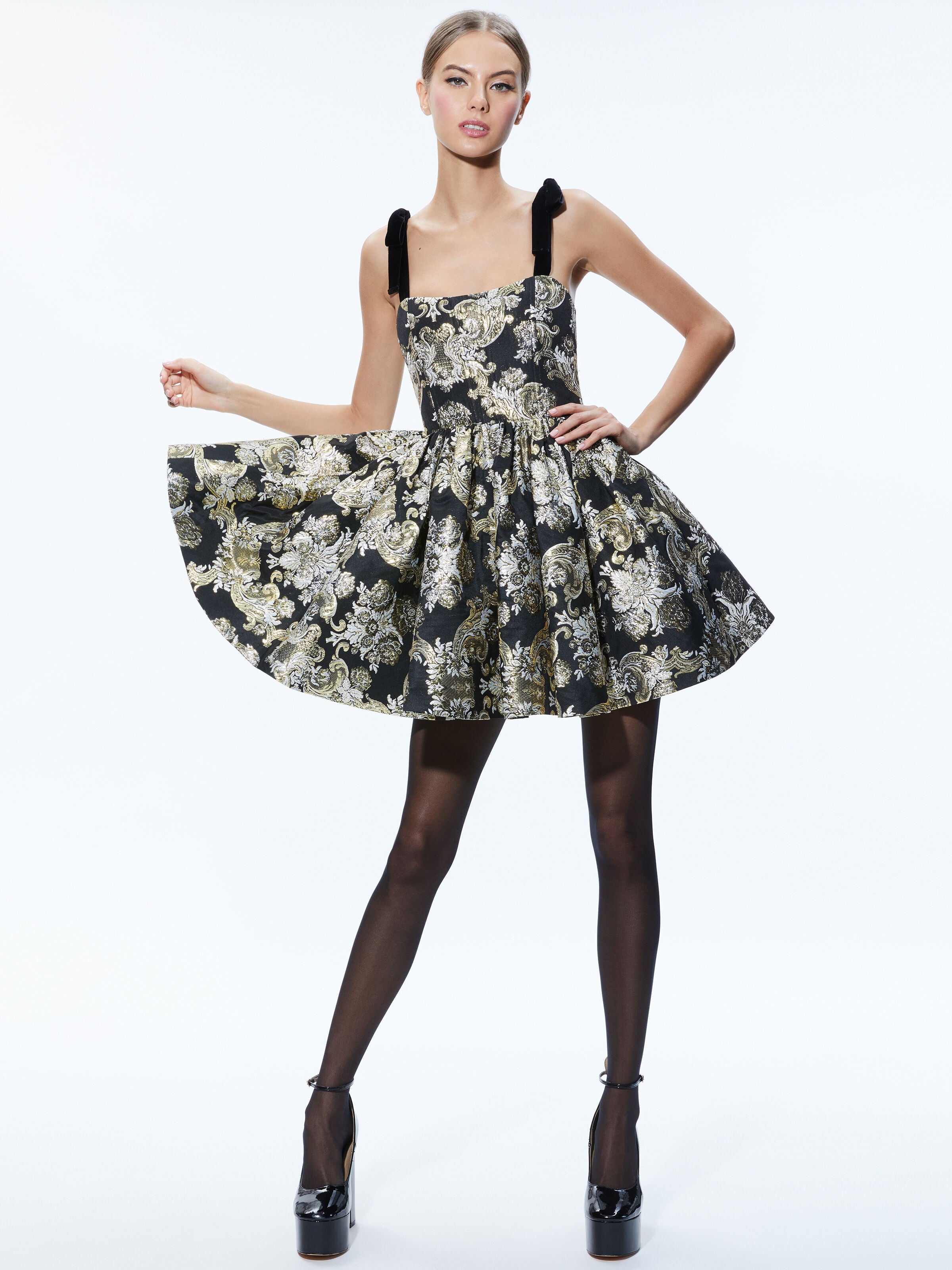 ROBE BÉBÉ-POUPÉE À NŒUDS BRETELLES FAY