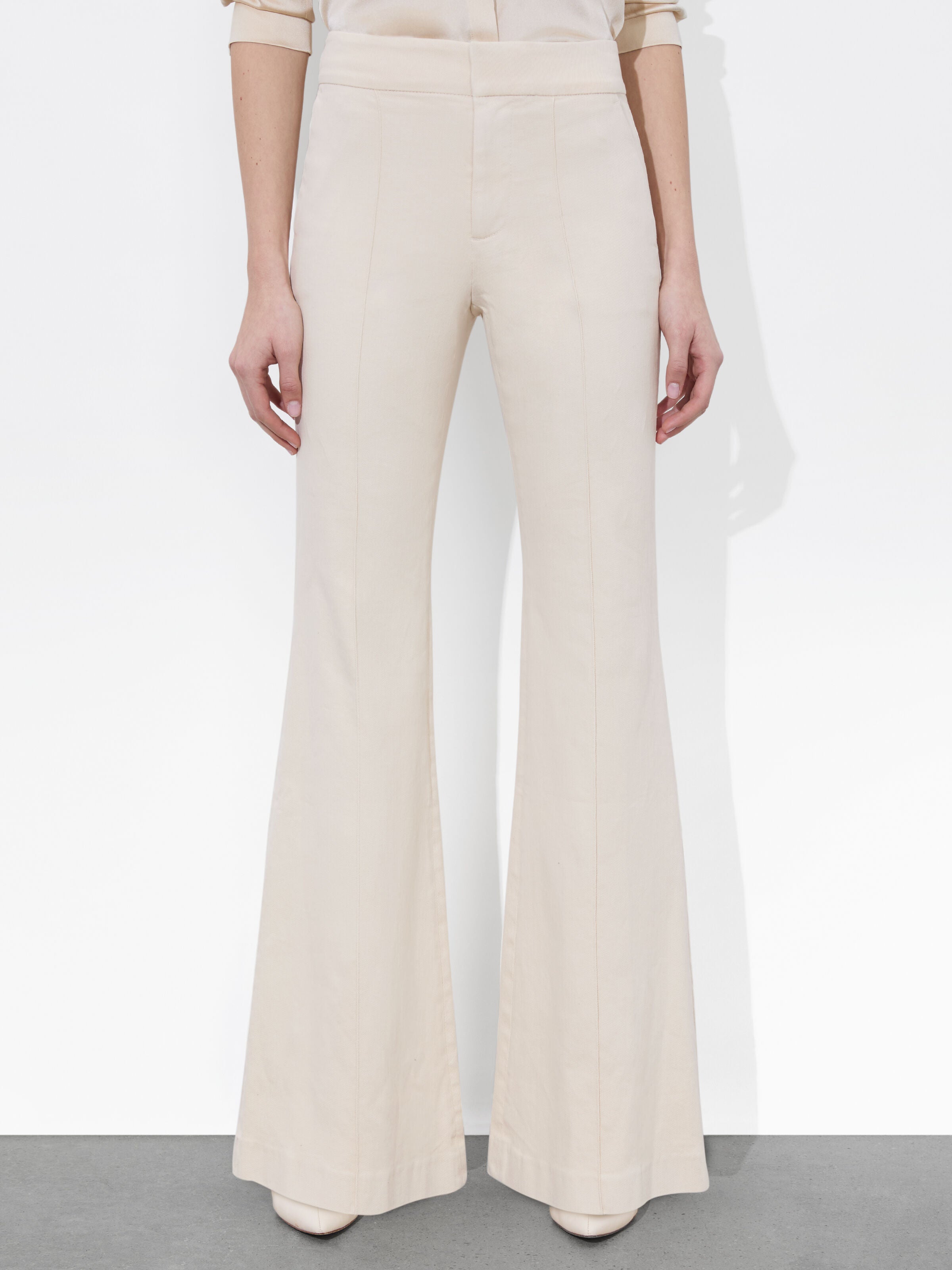 LE JEAN-PANTALON