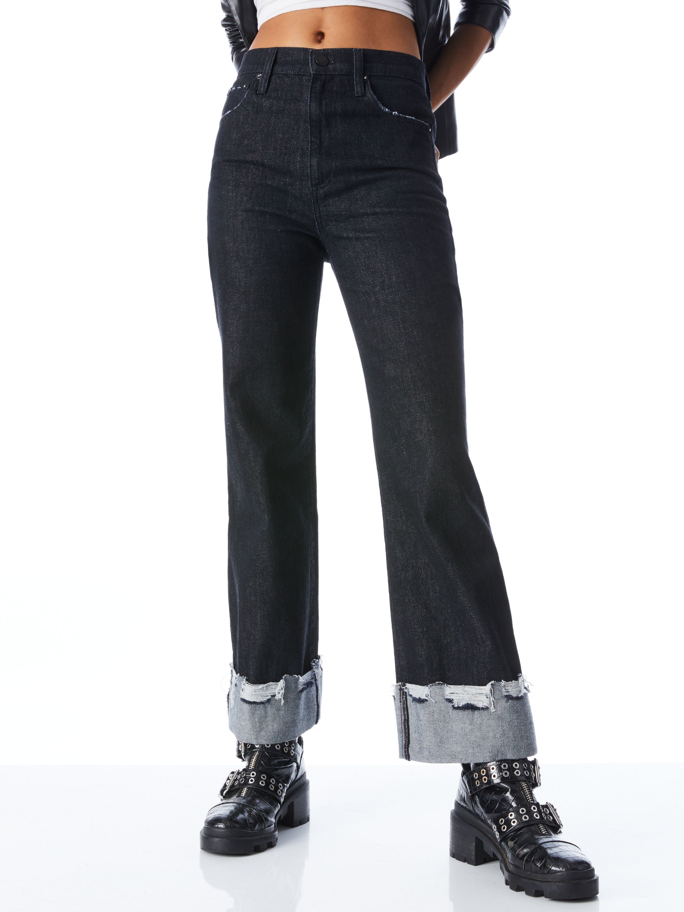 JEANS CON ORLO VIVO E RISVOLTO A VITA ALTA STUPENDI