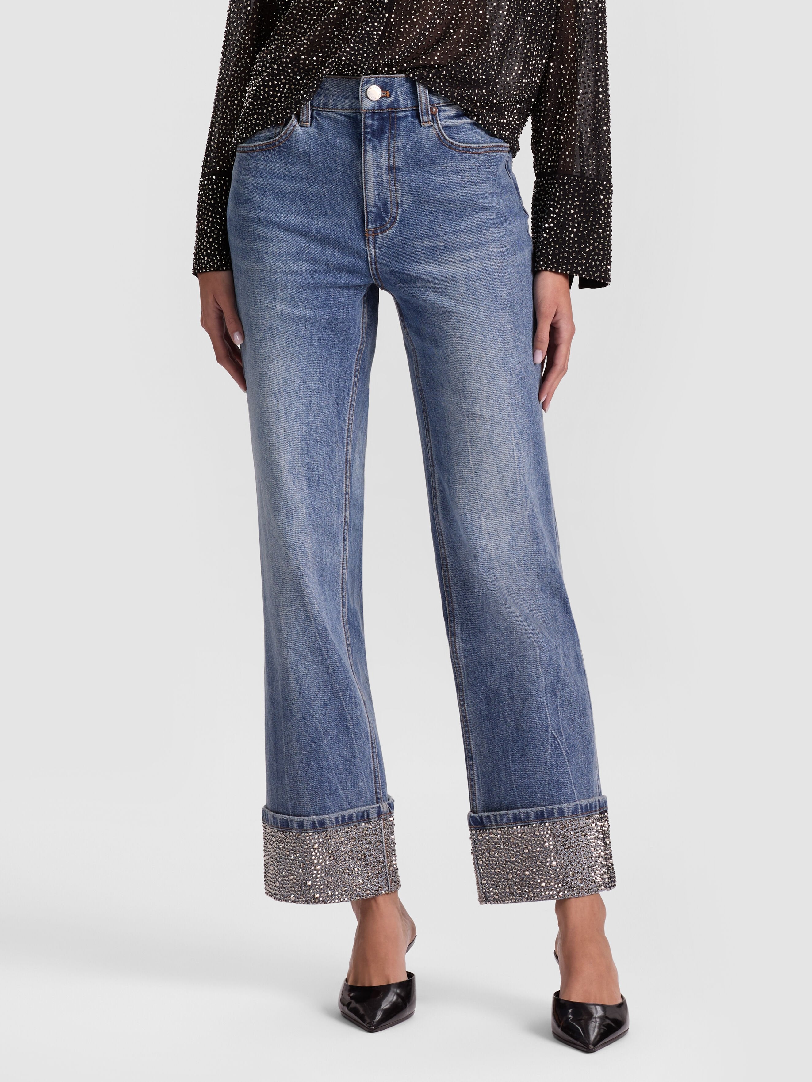 CHIC EMBELLISHED ANKLE JEAN