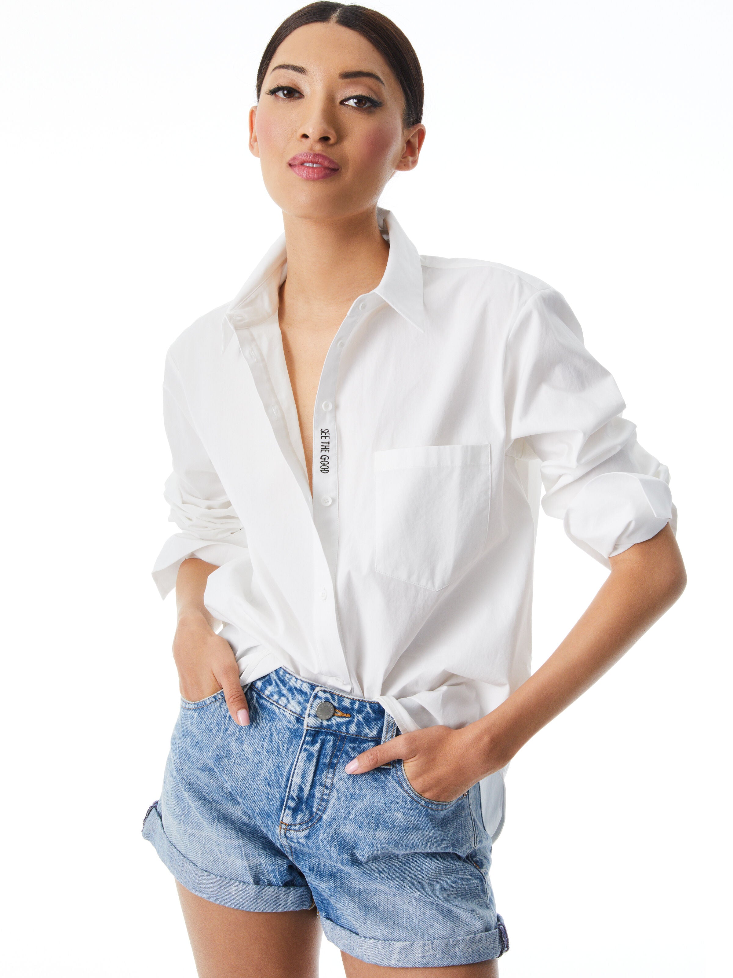 CHEMISE BOUTONNÉE AMPLE ET RAFFINÉE