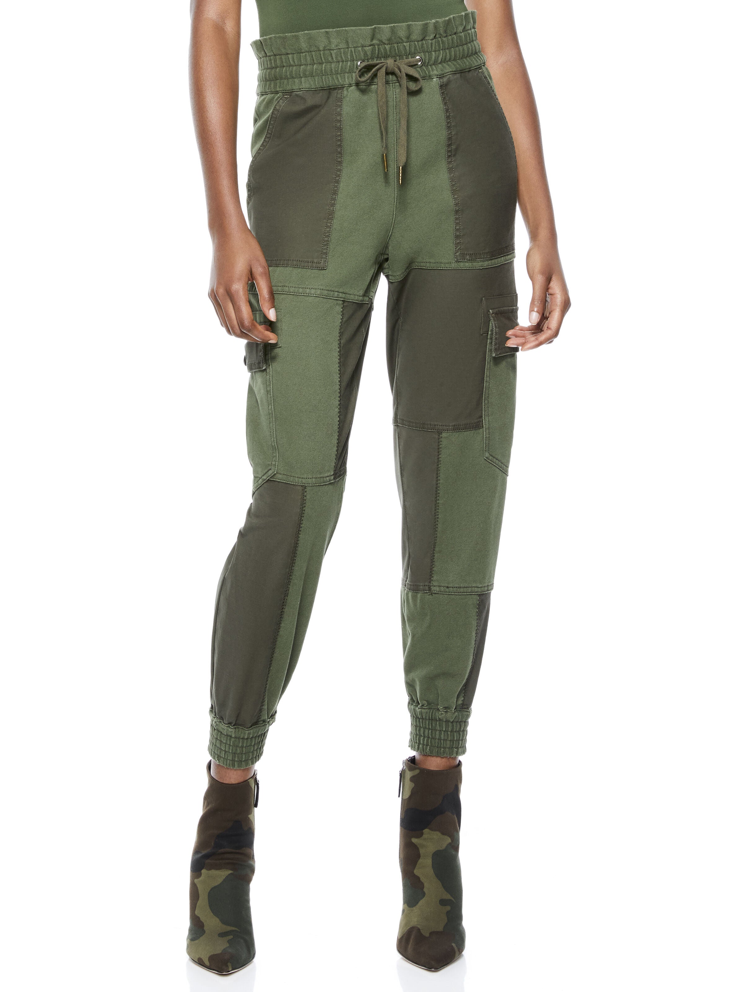 JOGGER TRIBECA CON PATCHWORK