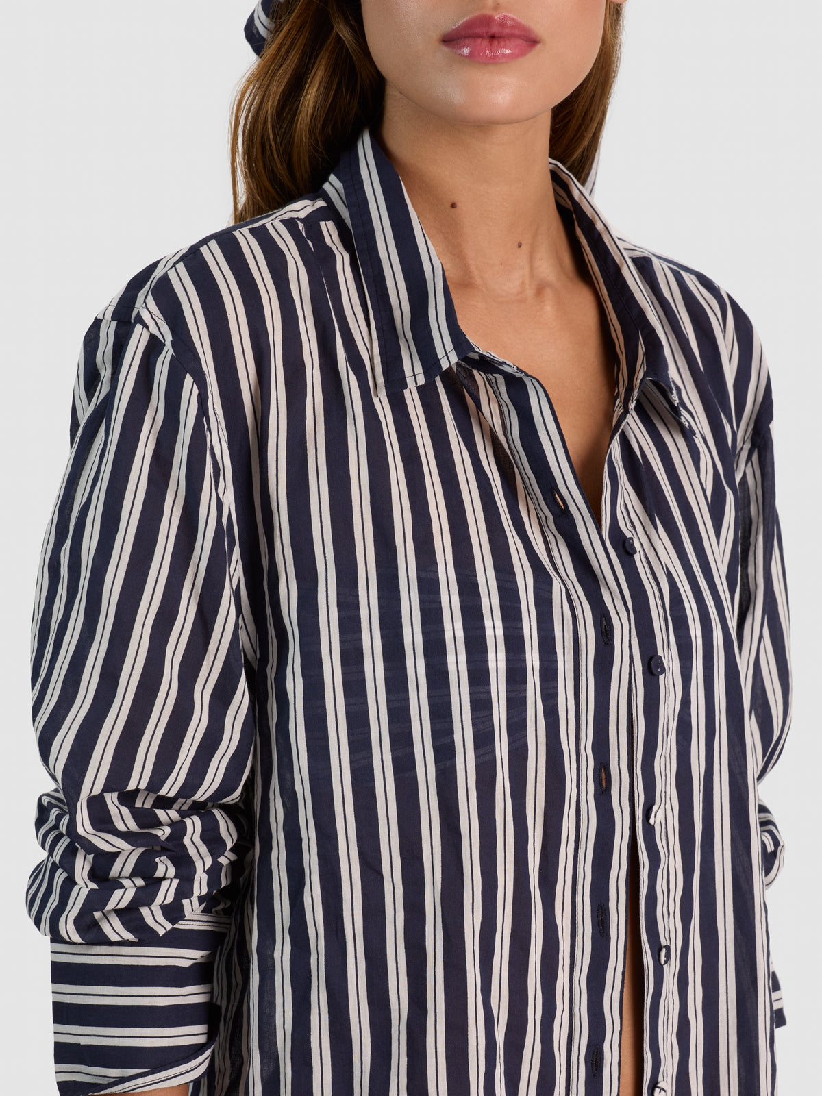 A+O X CONIGLIO PALM BEACH CLASSIC BUTTON DOWN-METRO STRIPE MIDNIGHT BLUE LG-ALICE + OLIVIA