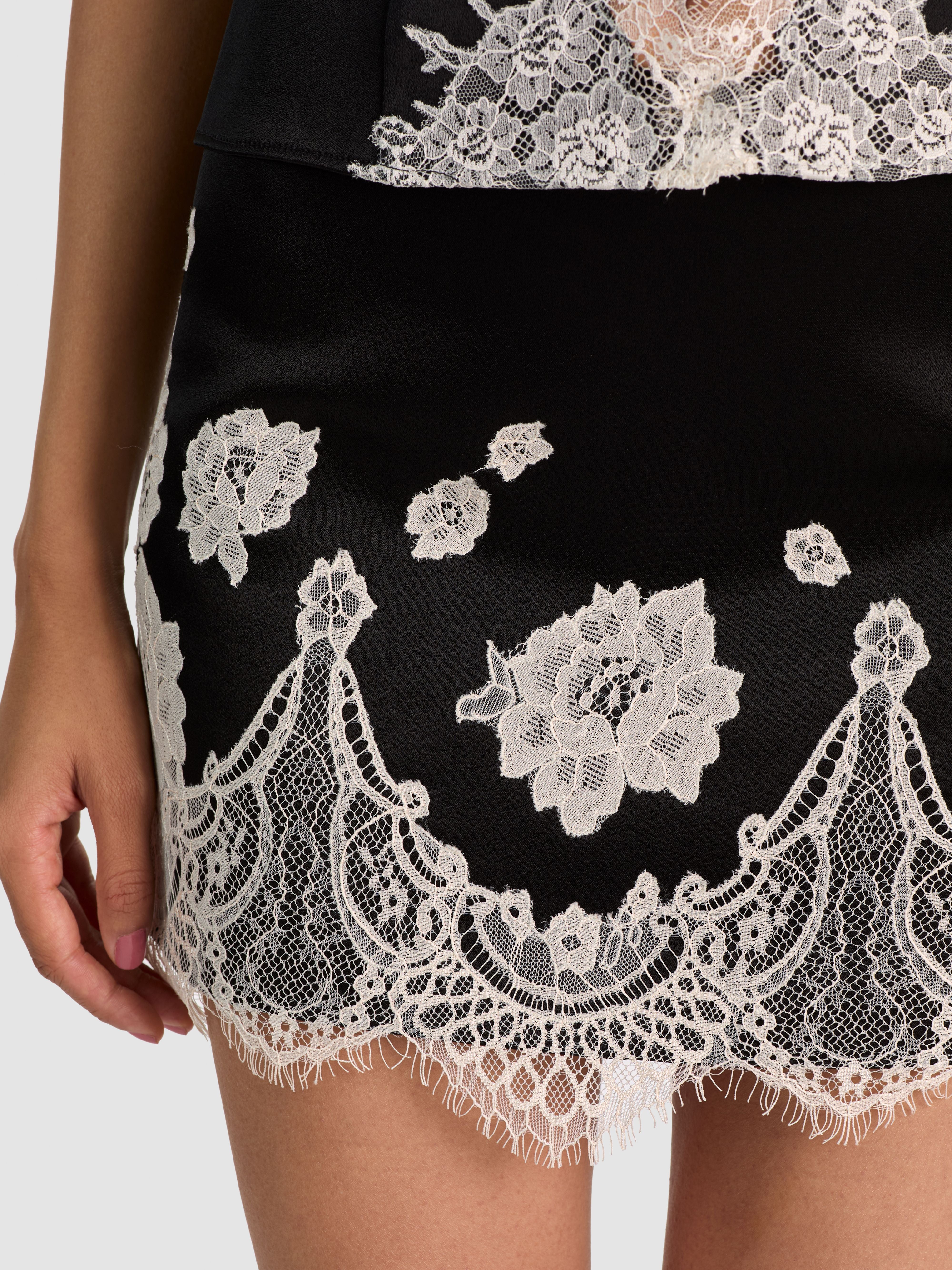 RUBI LACE TRIM MICRO SKIRT in BLACK/CHINO | ALICE + OLIVIA
