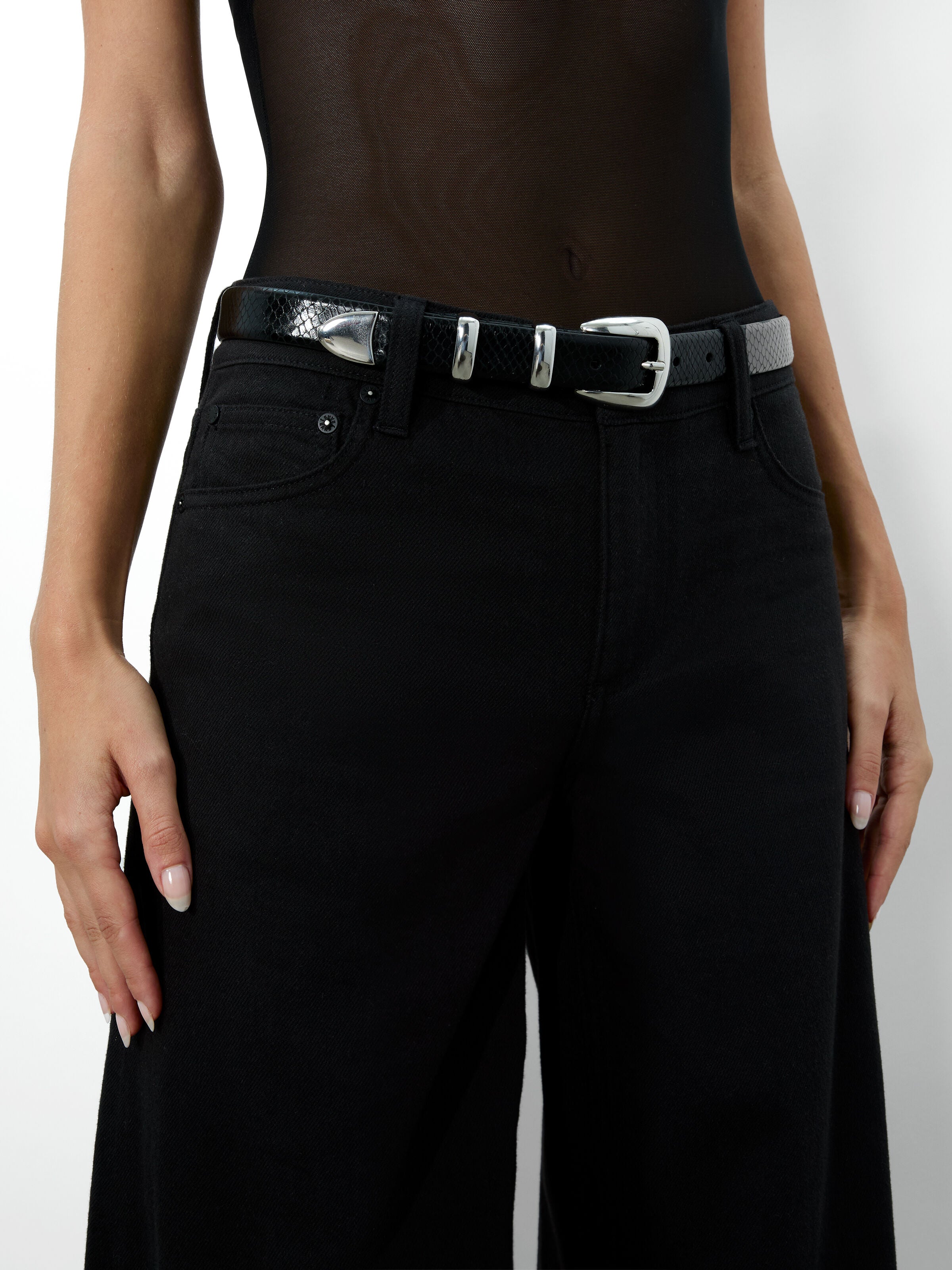 HAYDEN BUCKLE BELT-BLACK/SILVER-ALICE + OLIVIA