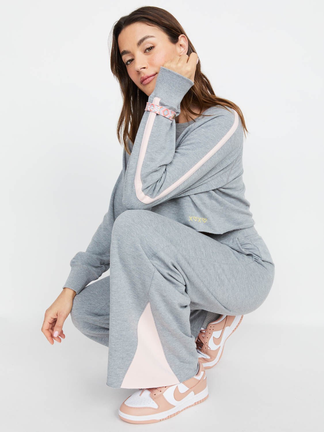 A+O X BIG FEELINGS JOGGING JODY-ALICE + OLIVIA
