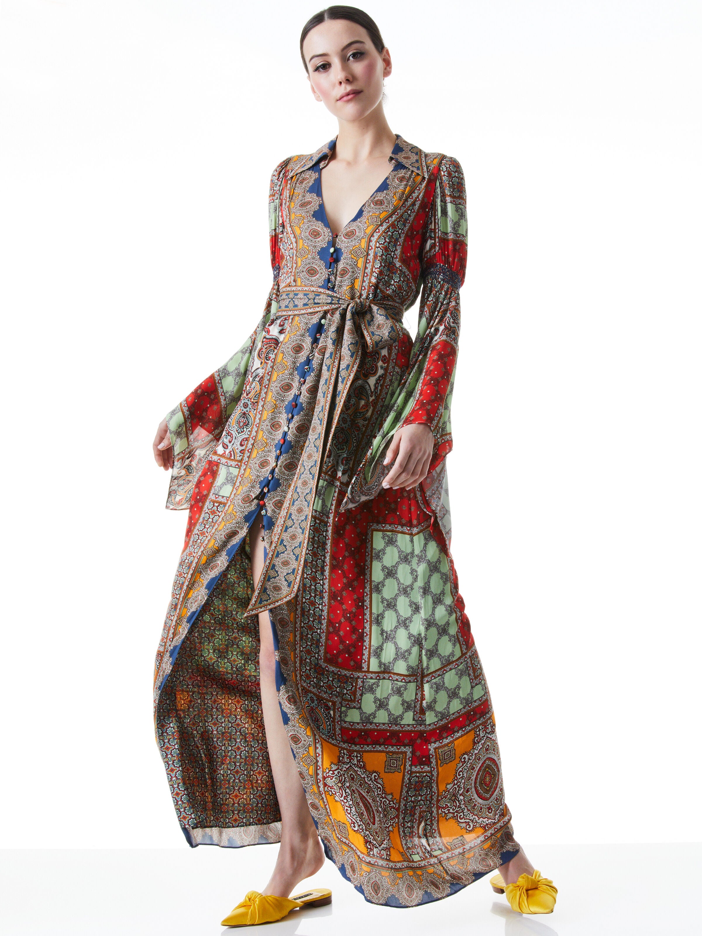 ROBE LONGUE À NŒUD DEVANT JAYLEN-ALICE + OLIVIA
