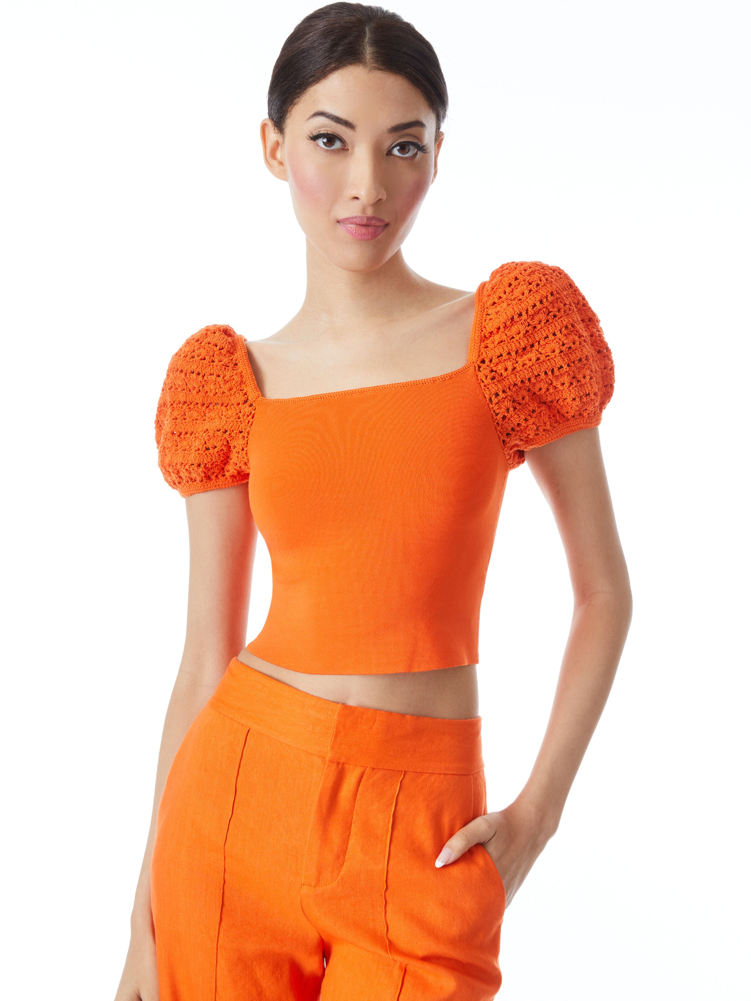 HAUT COURT CALEY CRUCHT À MANCHES BOUFFANTES-ALICE + OLIVIA