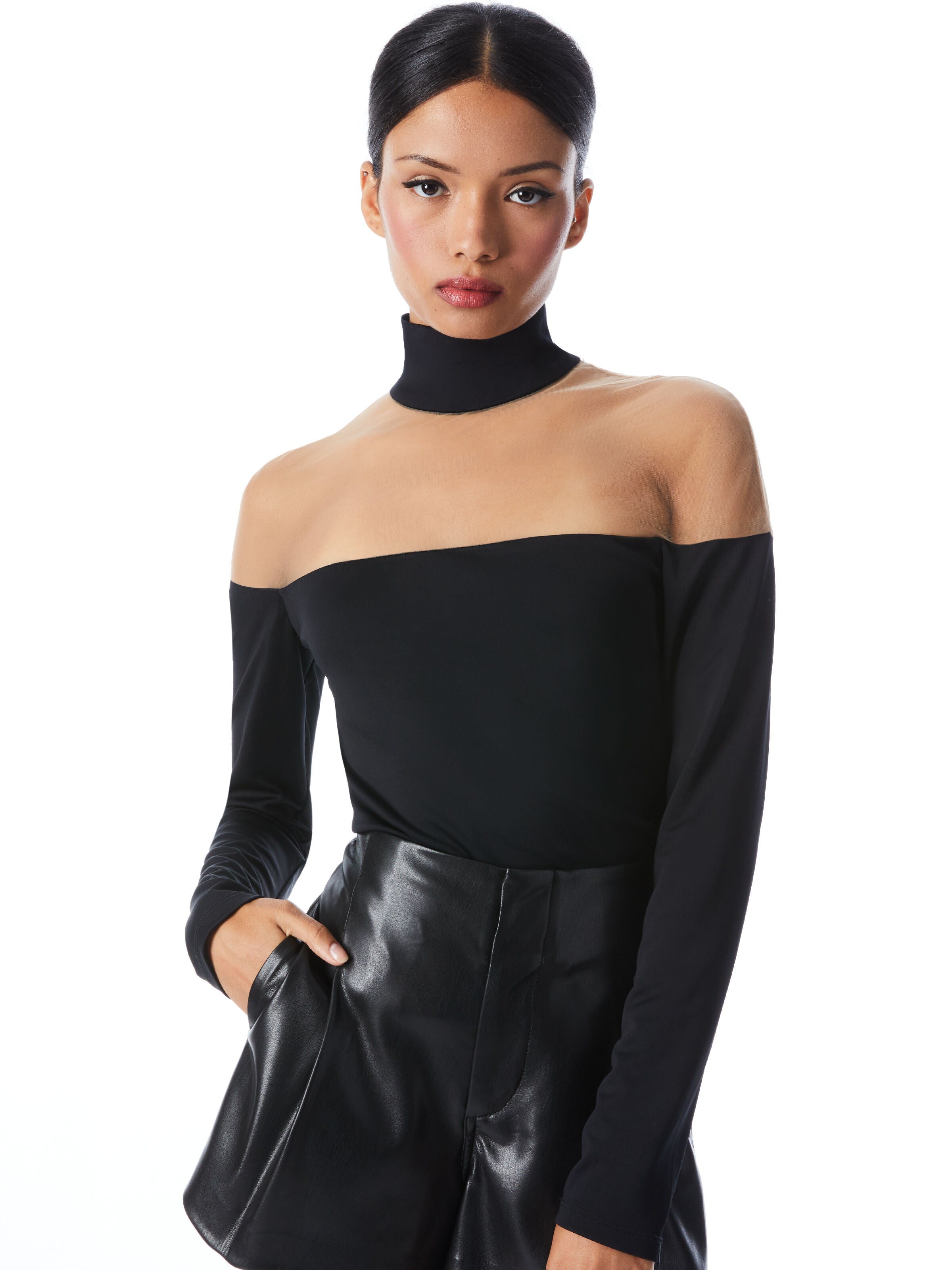 HAUT À COL ROULÉ ET PANNEAUX TRANSPARENTS ZAHRA-ALICE + OLIVIA