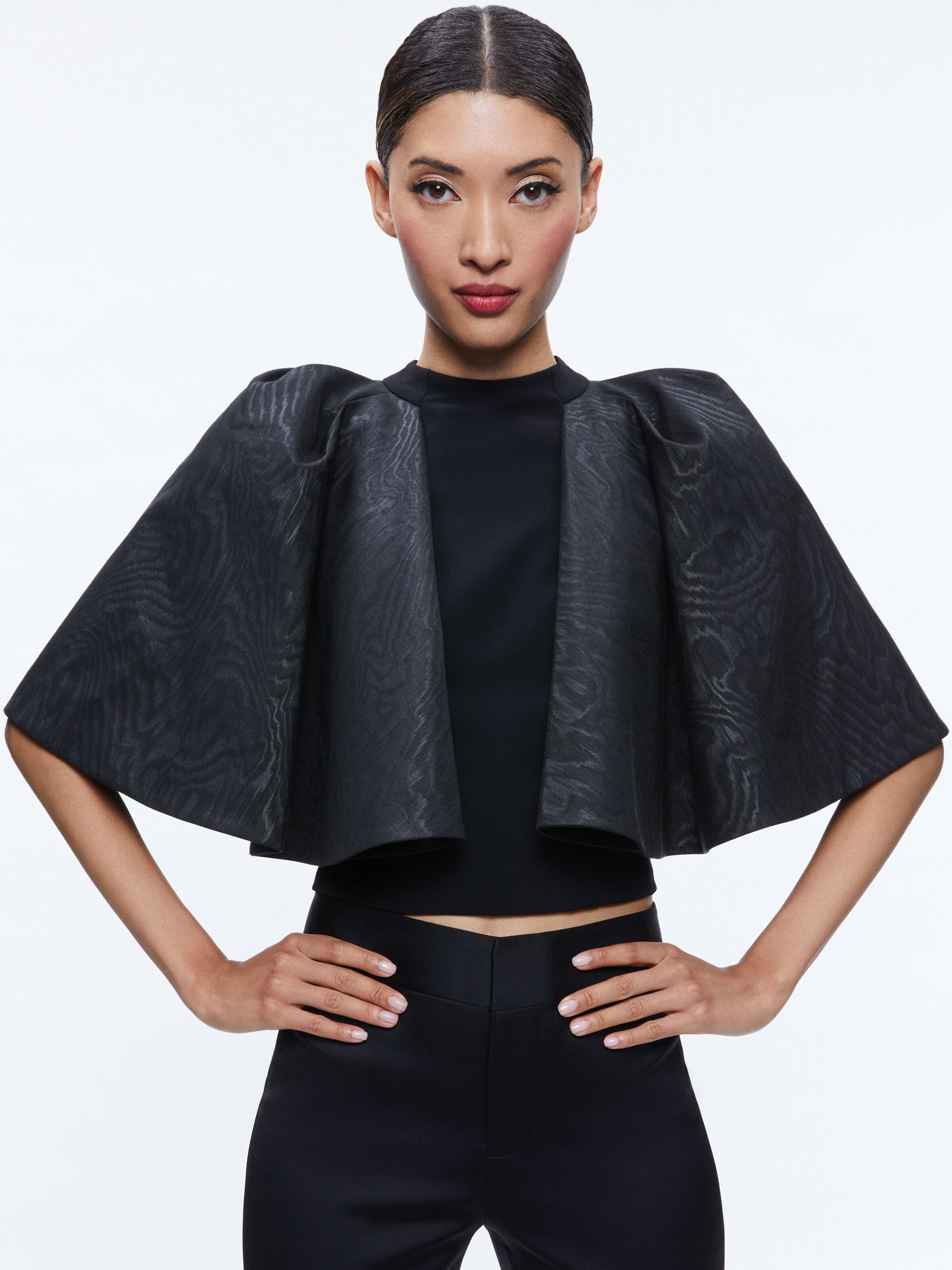 HAUT SERGIA À MANCHES CAPES-ALICE + OLIVIA