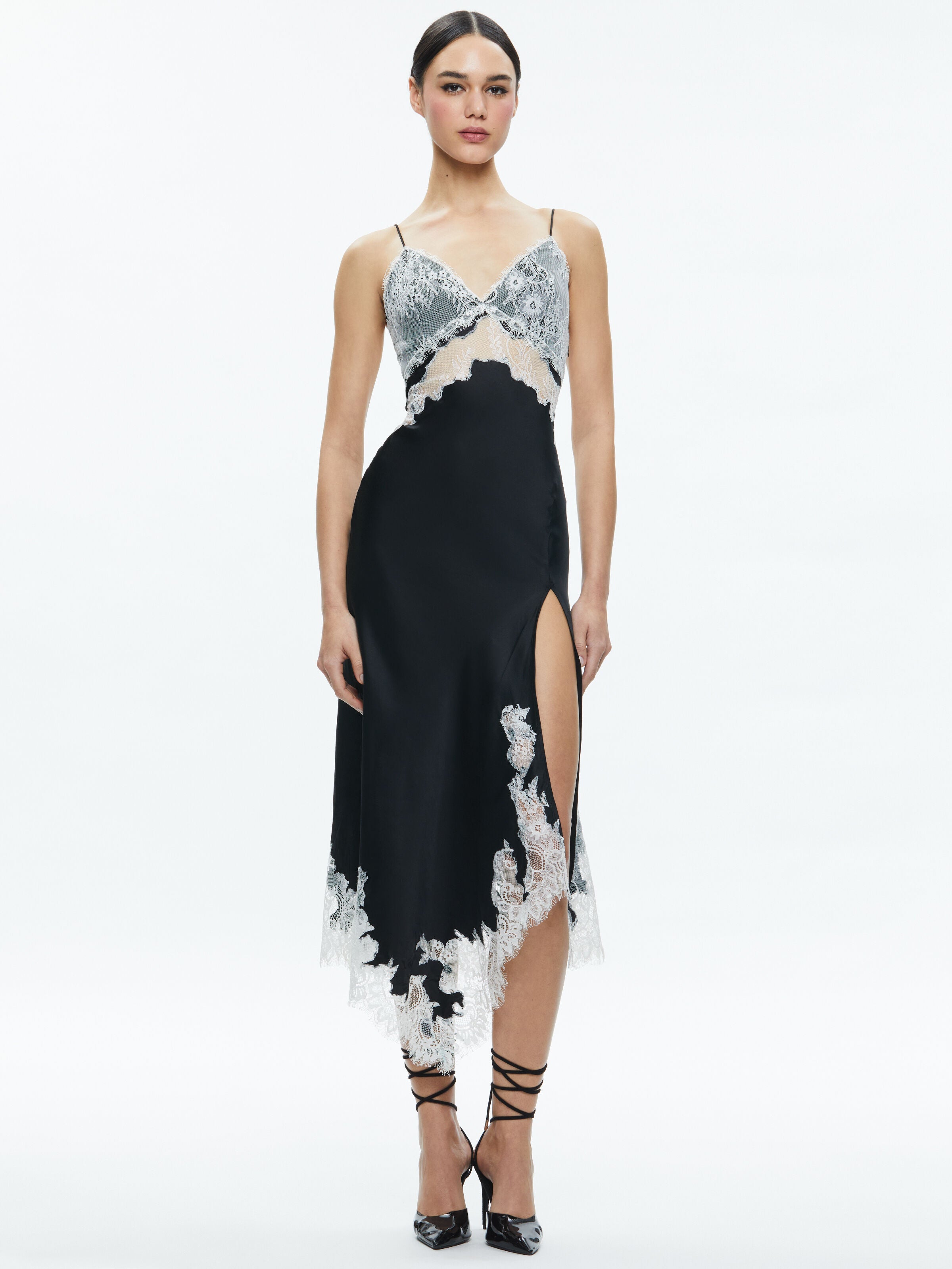 ROBE MIDI FENDUE ASYMÉTRIQUE DAPHNE DENTELLE