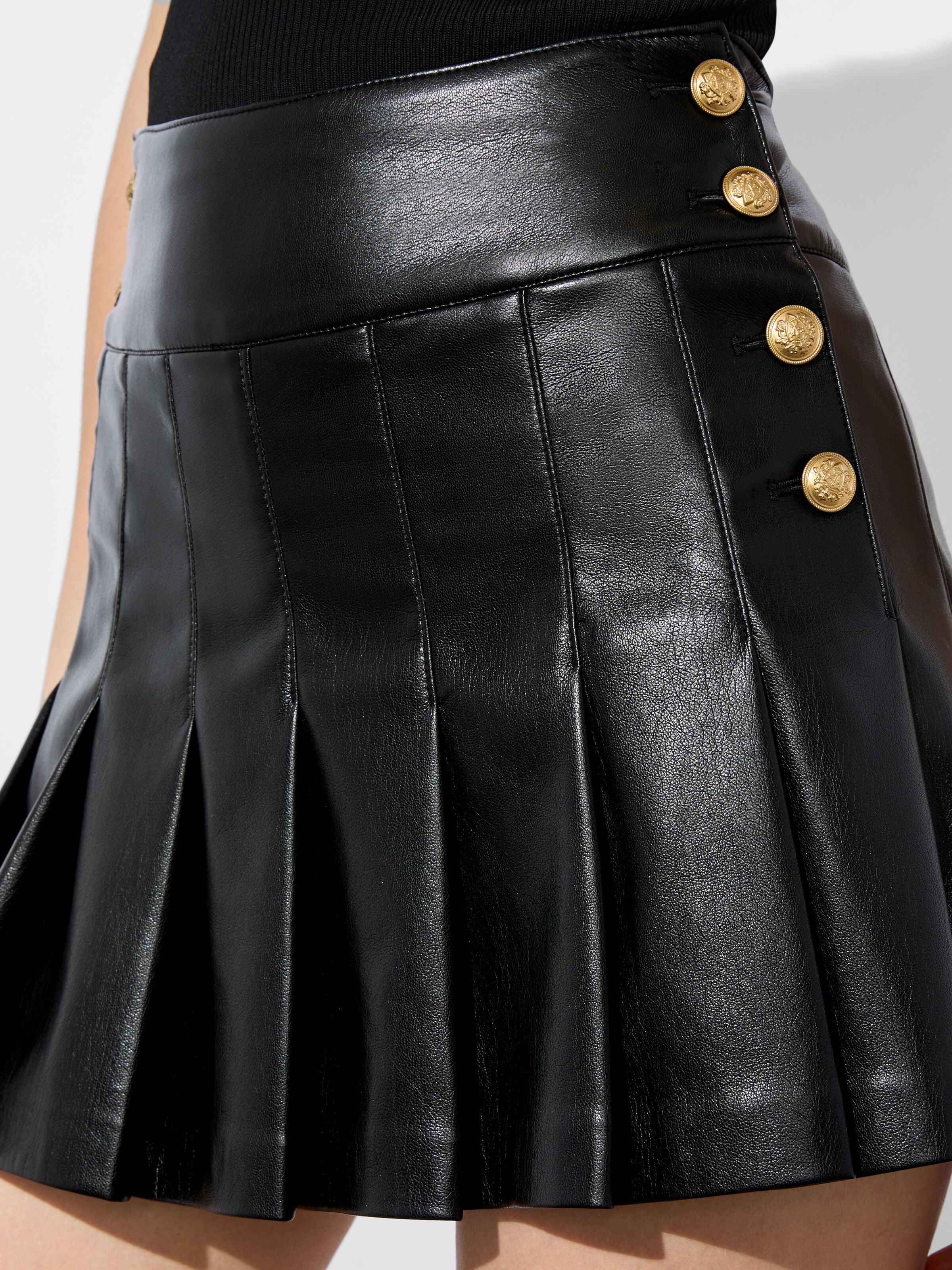 LANNA VEGAN MINI SKIRT in Black | ALICE + OLIVIA