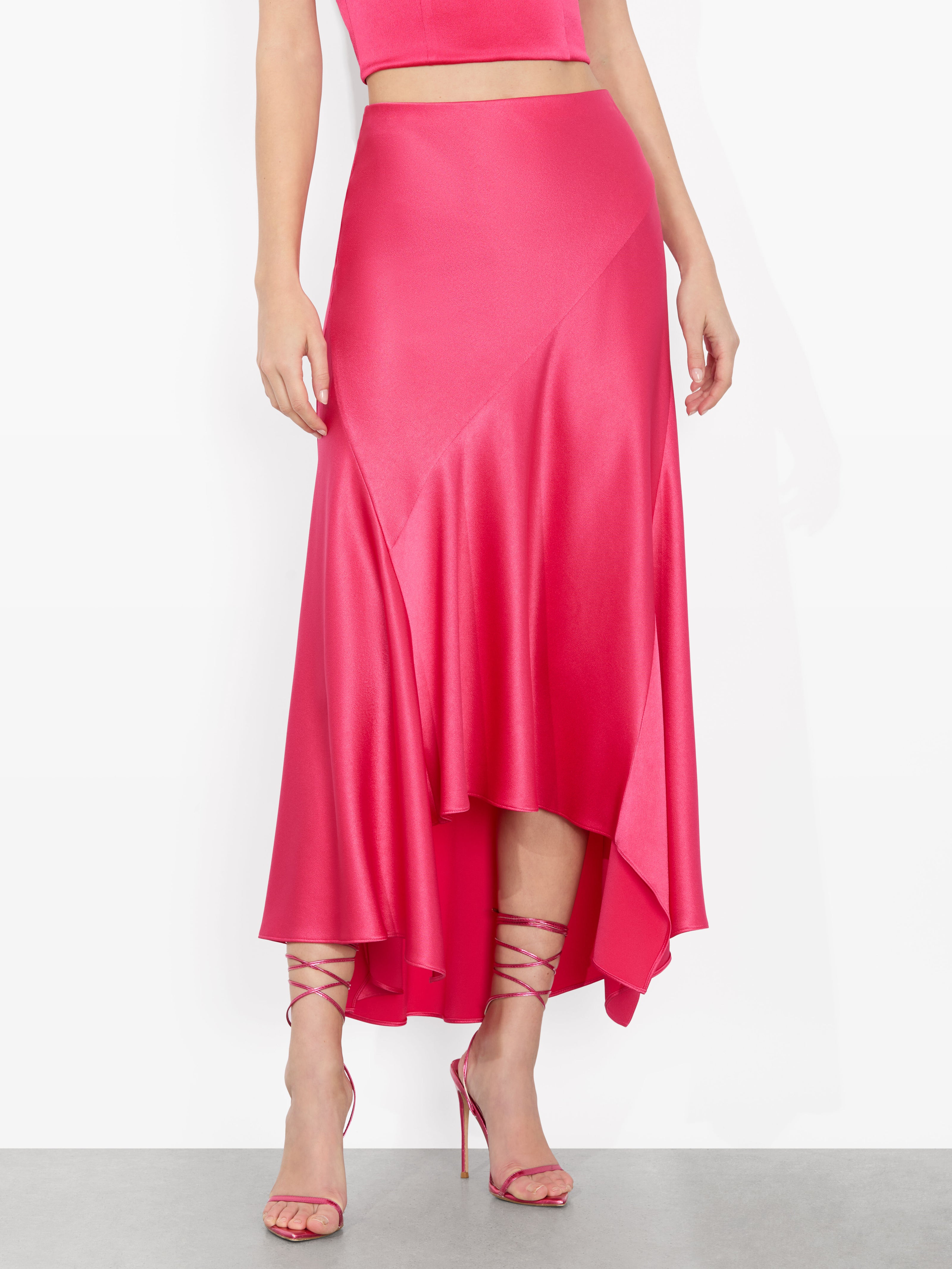 JUPE MIDI ROSA EN SATIN-ALICE + OLIVIA