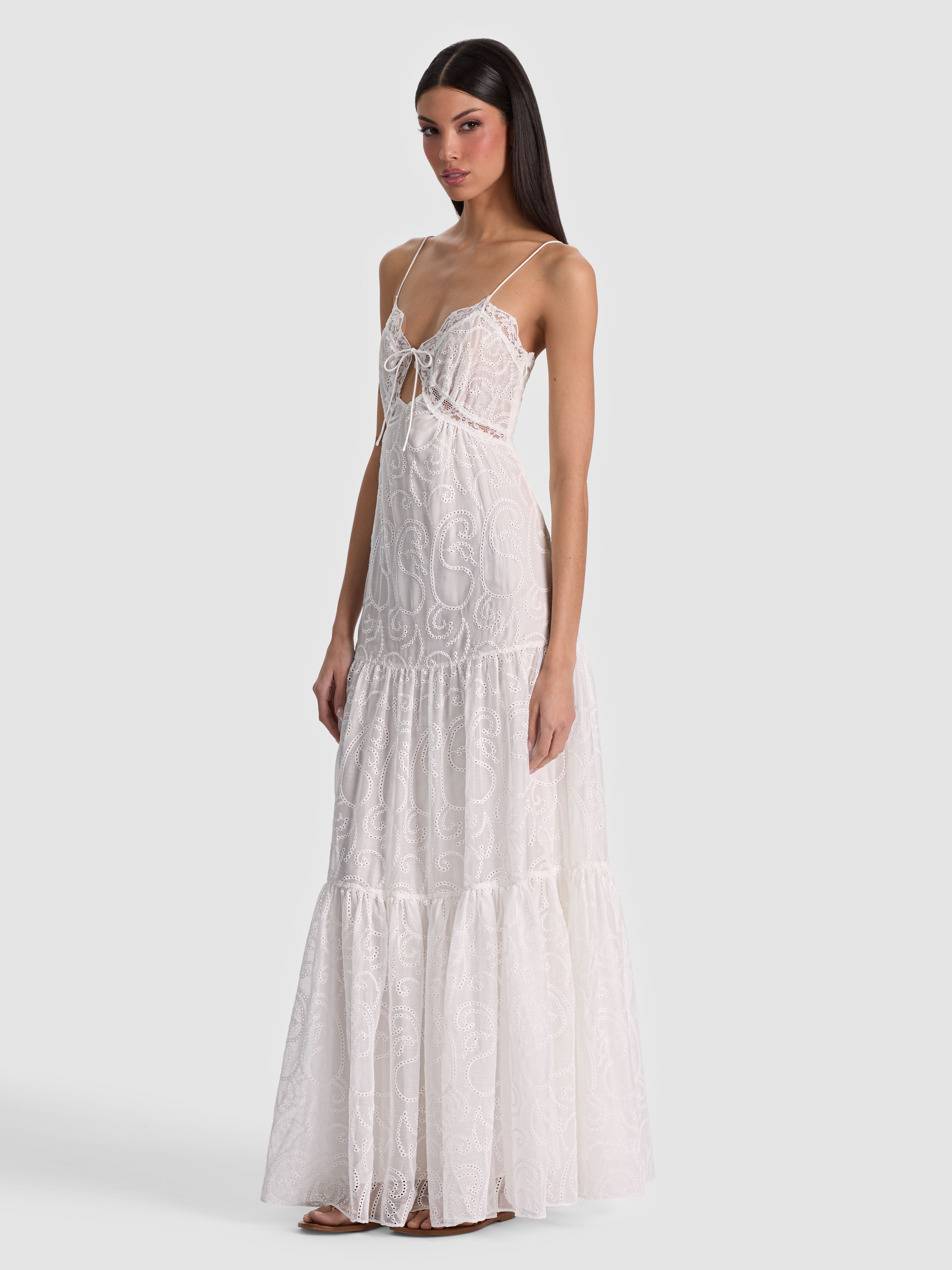 ワンピース thevirgins olivia lace dress NICKY LACE TIERED MAXI DRESS in OFF WHITE | ALICE + OLIVIA