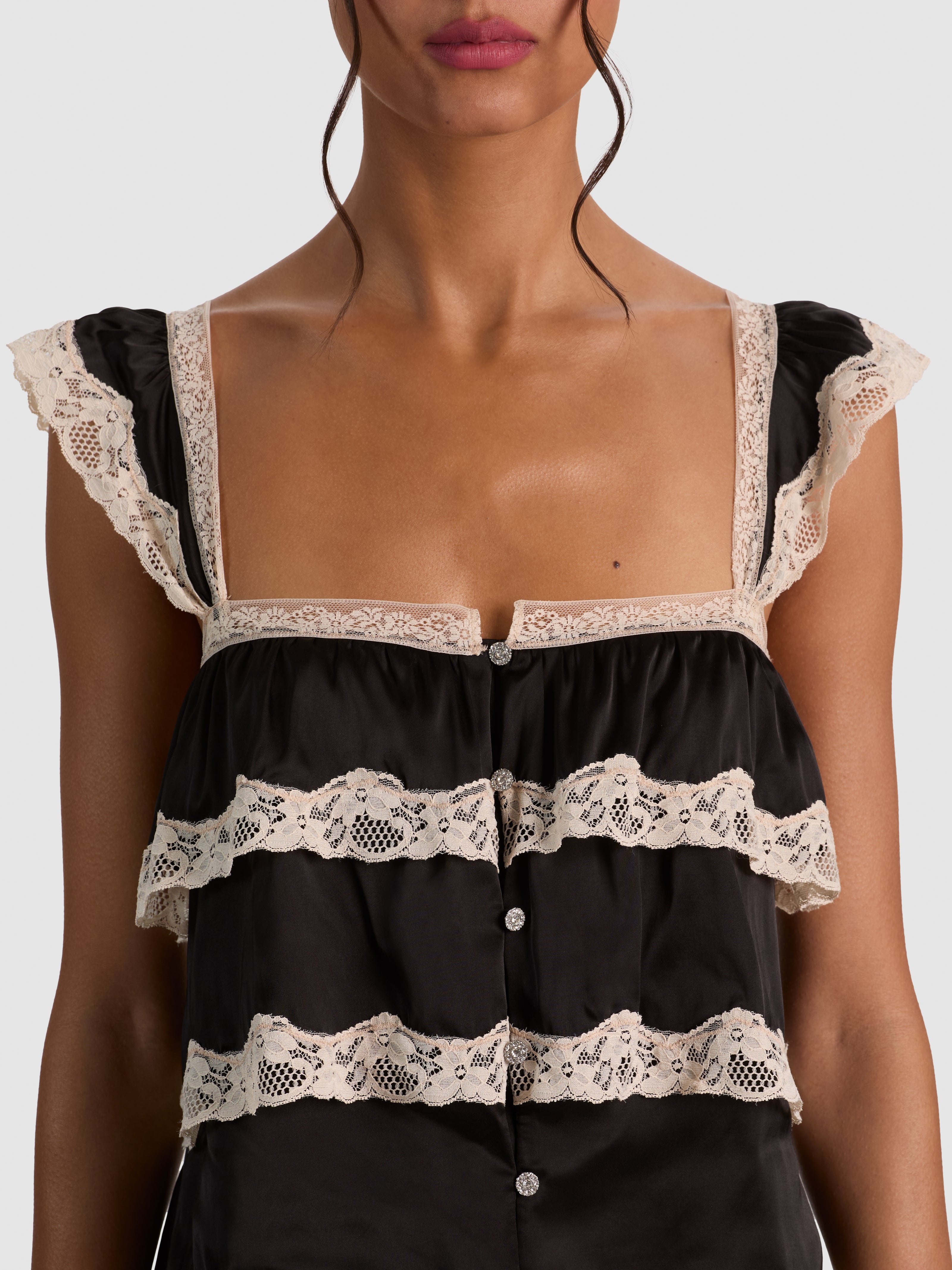 HAUT COURT NŒUD À VOLANTS ÉTAGÉS ET BORDURE EN DENTELLE SYLVIE FLUTTER-ALICE + OLIVIA