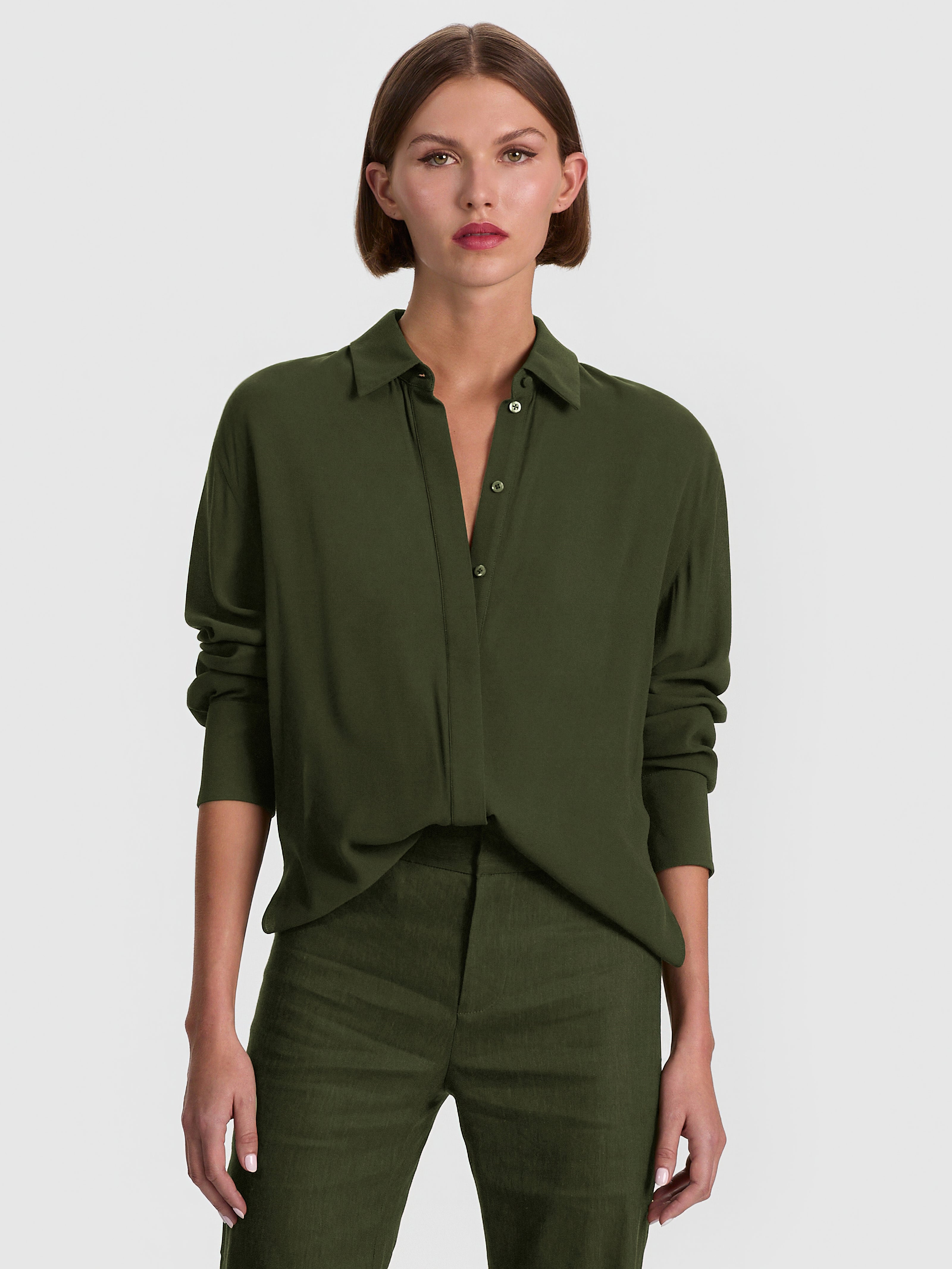 DIMITRA OVSZ HI LO CHEMISE BOUTONNÉE VERS LE BAS-ALICE + OLIVIA