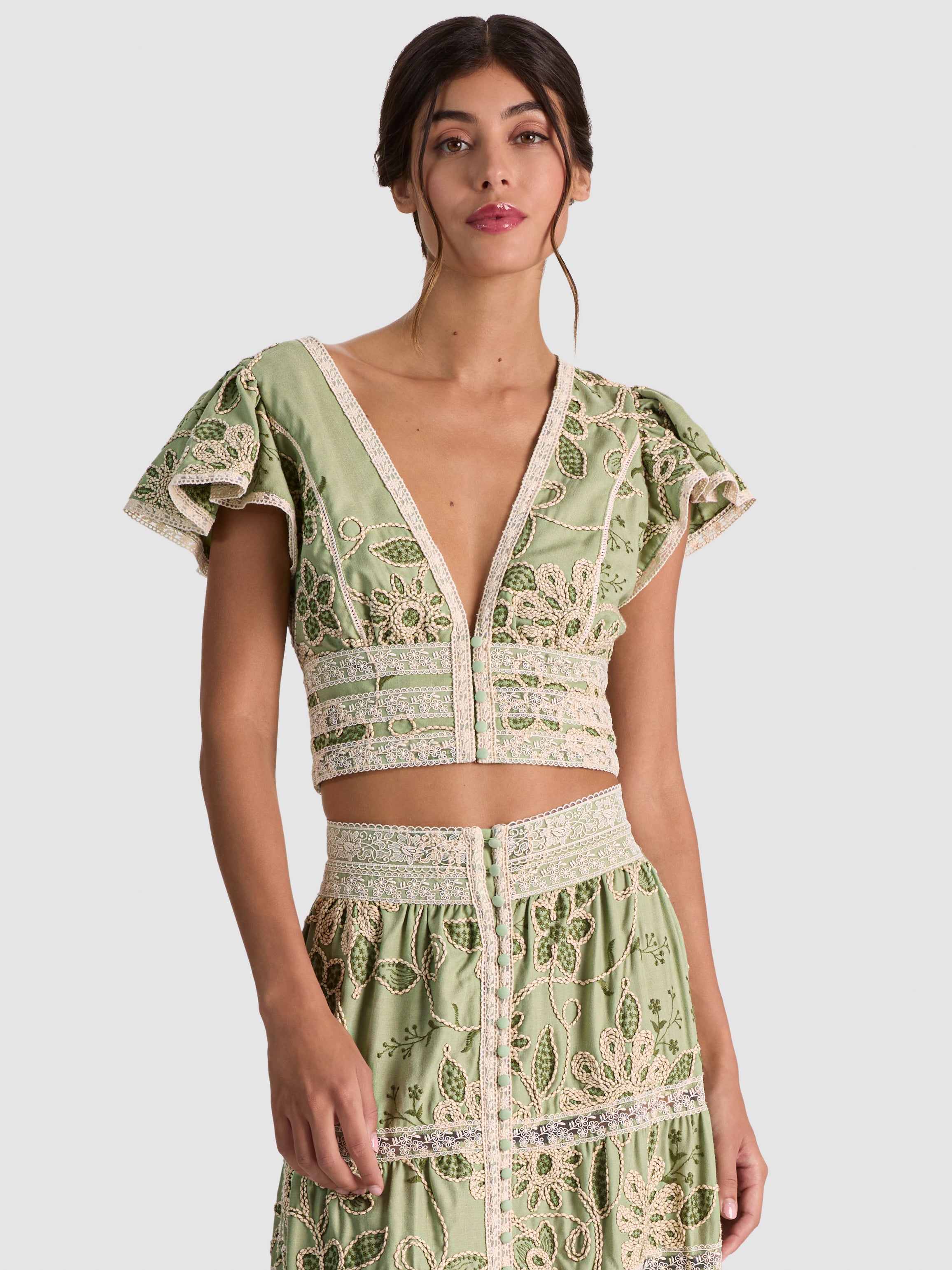 KEELEY EMBROIDERED FLUTTER SLEEVE TOP-GREEN LILY/OATMEAL-ALICE + OLIVIA