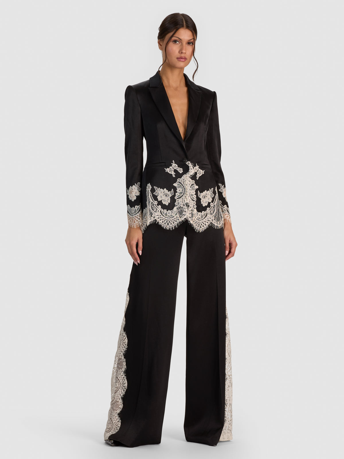 BREANN LACE FITTED BLAZER-BLACK/CHINO-ALICE + OLIVIA