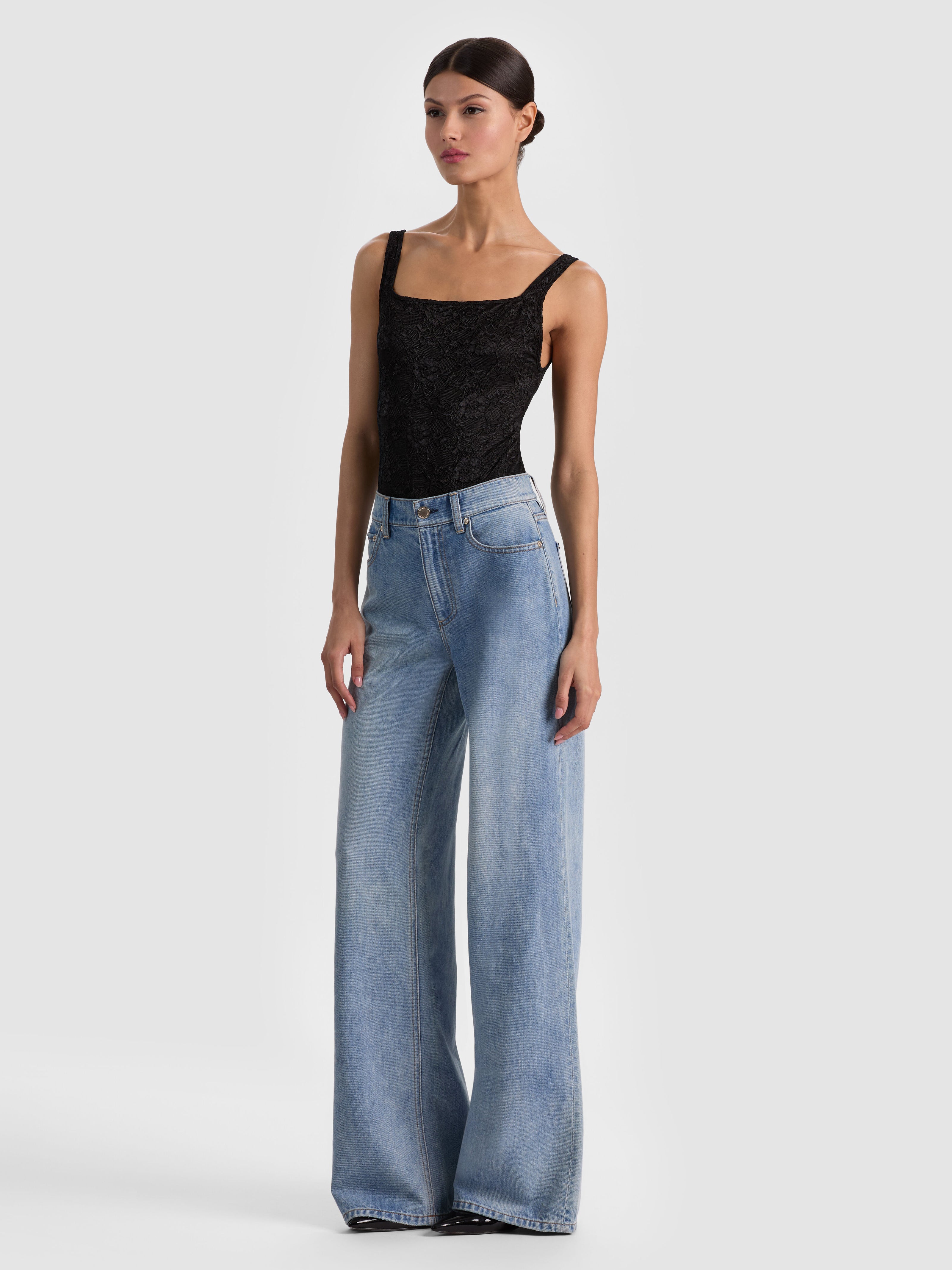 CHIC JEAN-ERIKA WASH-ALICE + OLIVIA