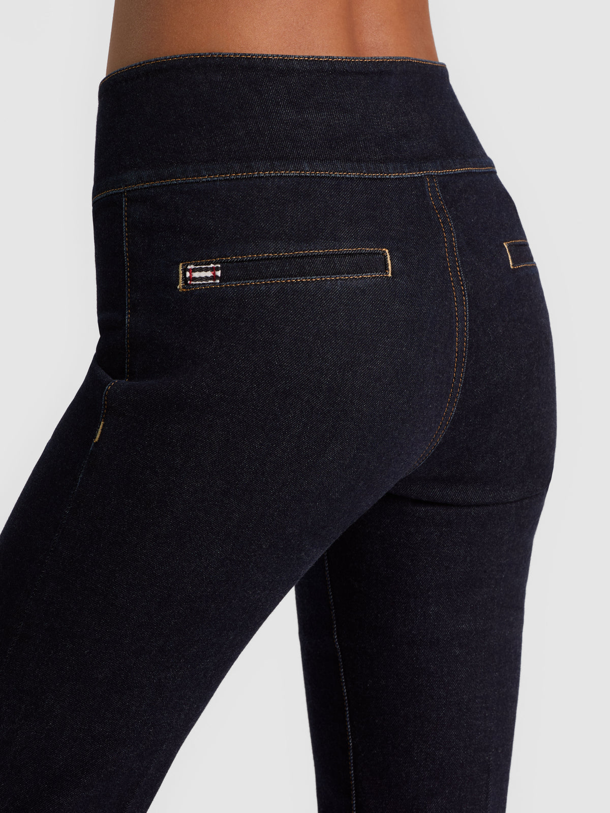 HOT JEAN-DARK RINSE-ALICE + OLIVIA