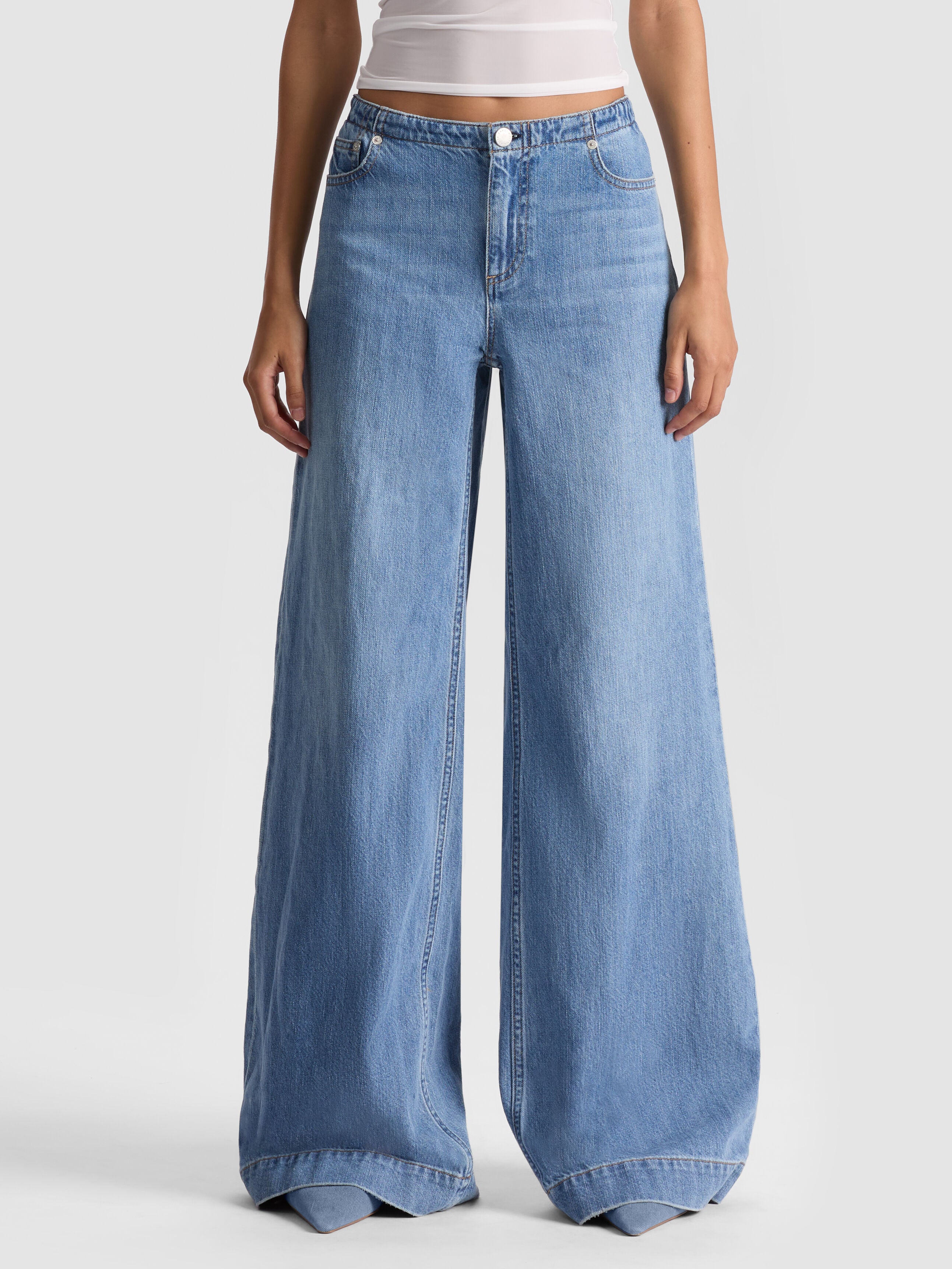 TUE JEAN-ALICE + OLIVIA