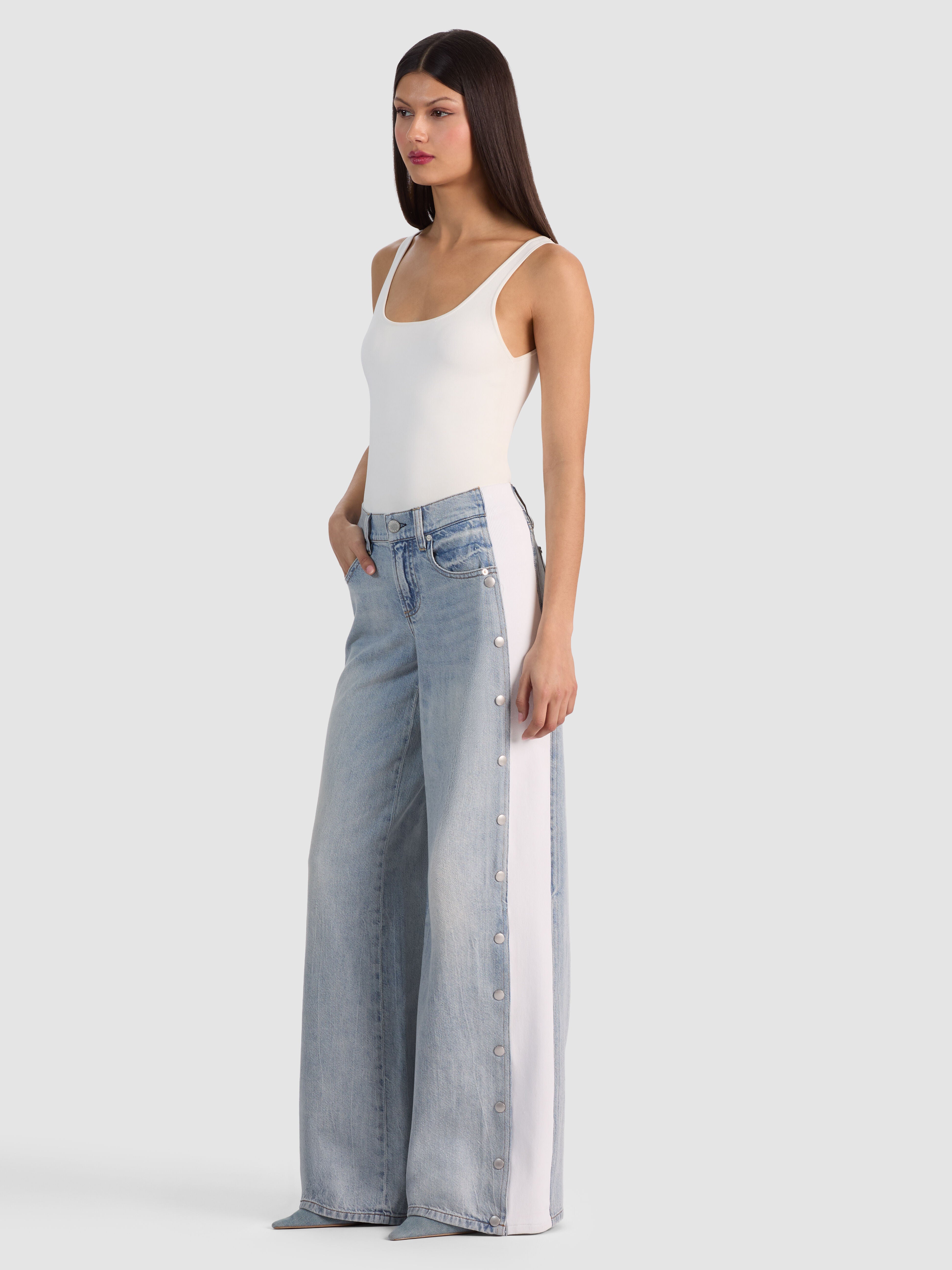 AMAZING SNAP JEAN in ROCKSTAR BLUE | ALICE + OLIVIA