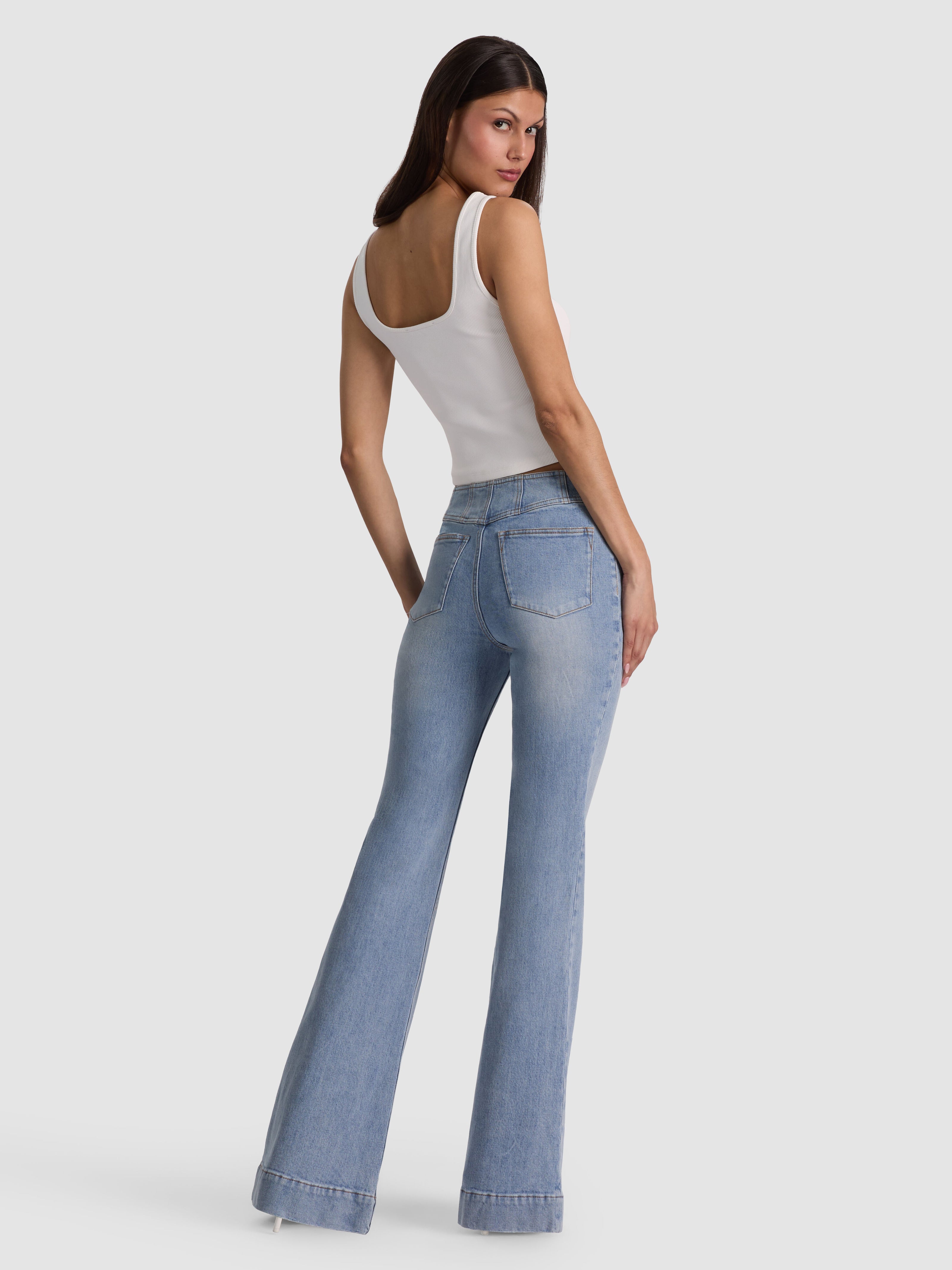 CHELSEA CROPPED FLARE JEAN-EDIE WASH-ALICE + OLIVIA