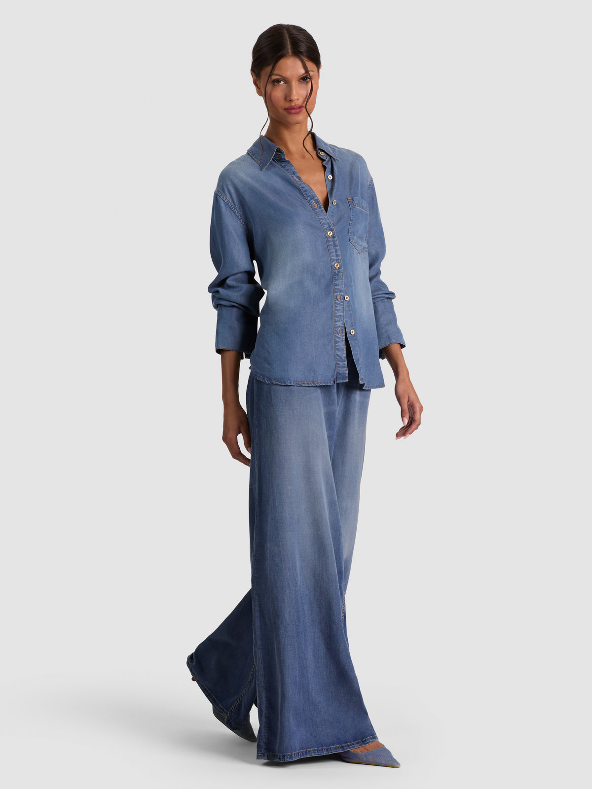 FINELY OVERSIZED DENIM BUTTON DOWN - FLORENCE VINTAGE BLUE