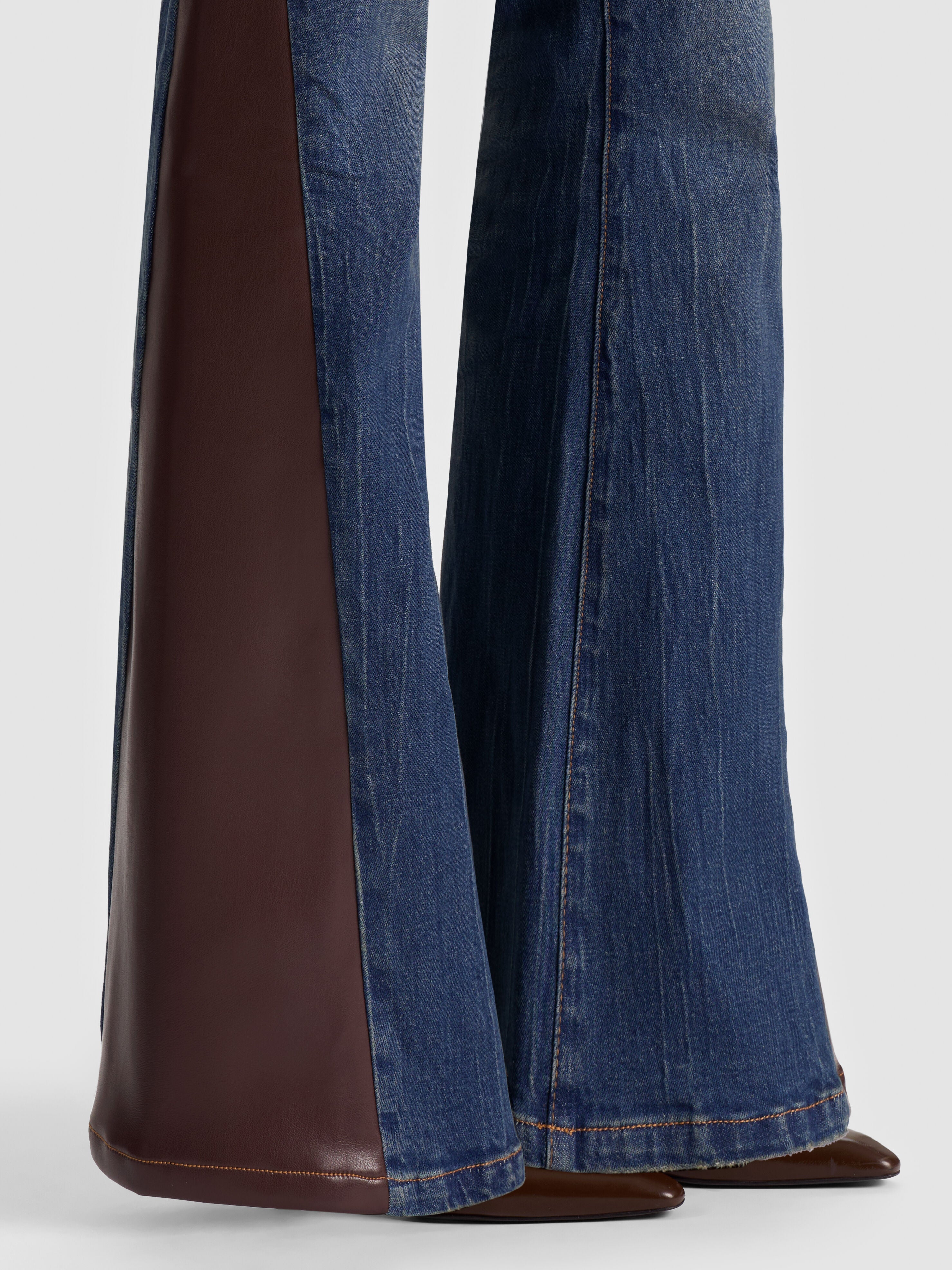 JEAN DÉCOUPÉ VEGAN SB-ALICE + OLIVIA
