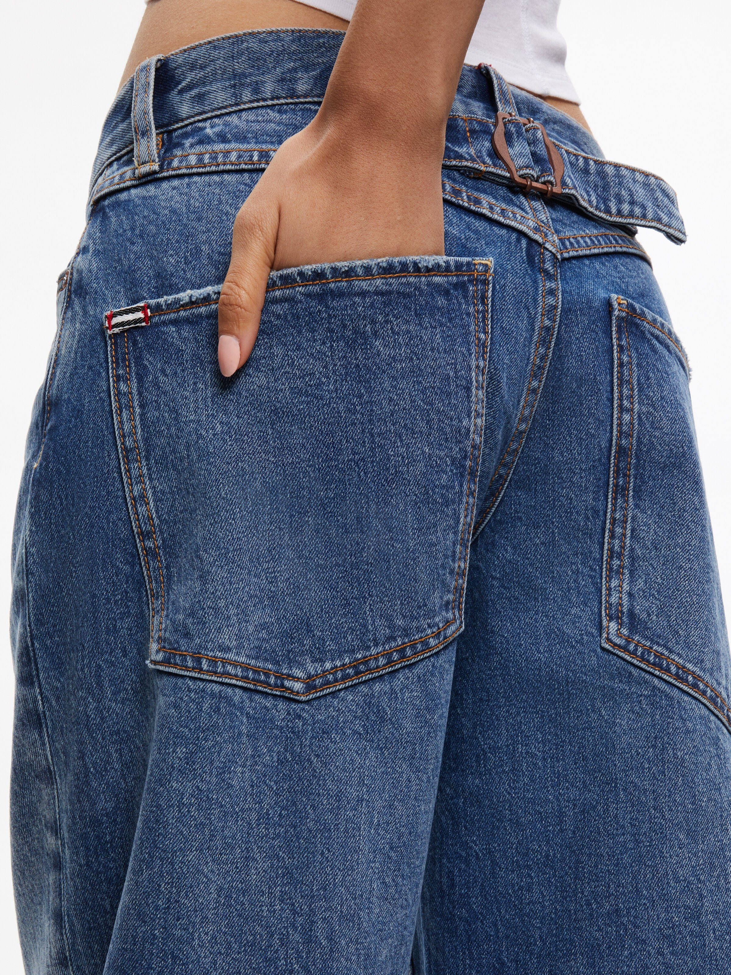 ERNIE LOW RISE BUCKLE BACK JEAN-AVERY BLUE-ALICE + OLIVIA