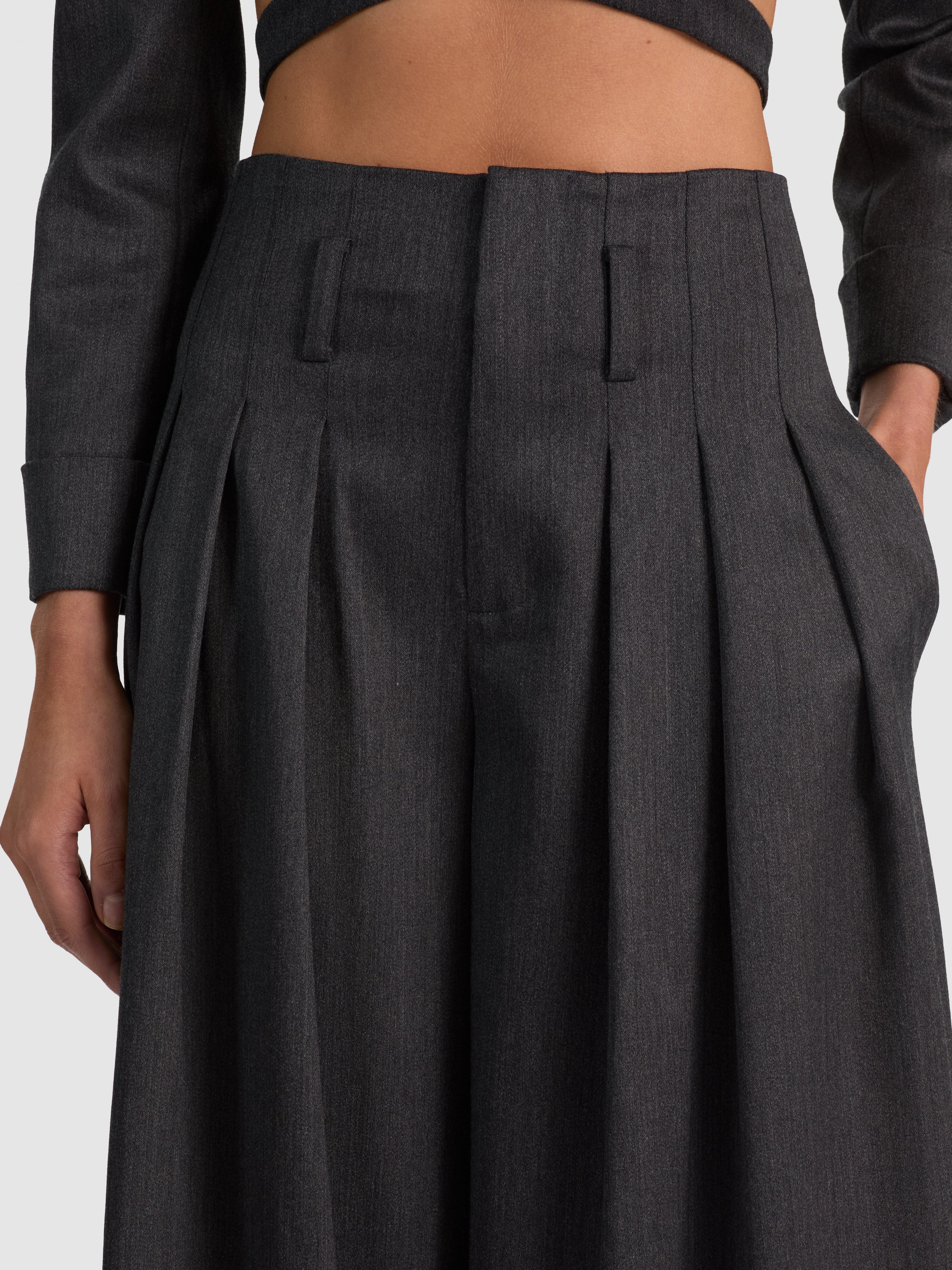 BENSON WOOL PLEATED PANT-CHARCOAL-ALICE + OLIVIA