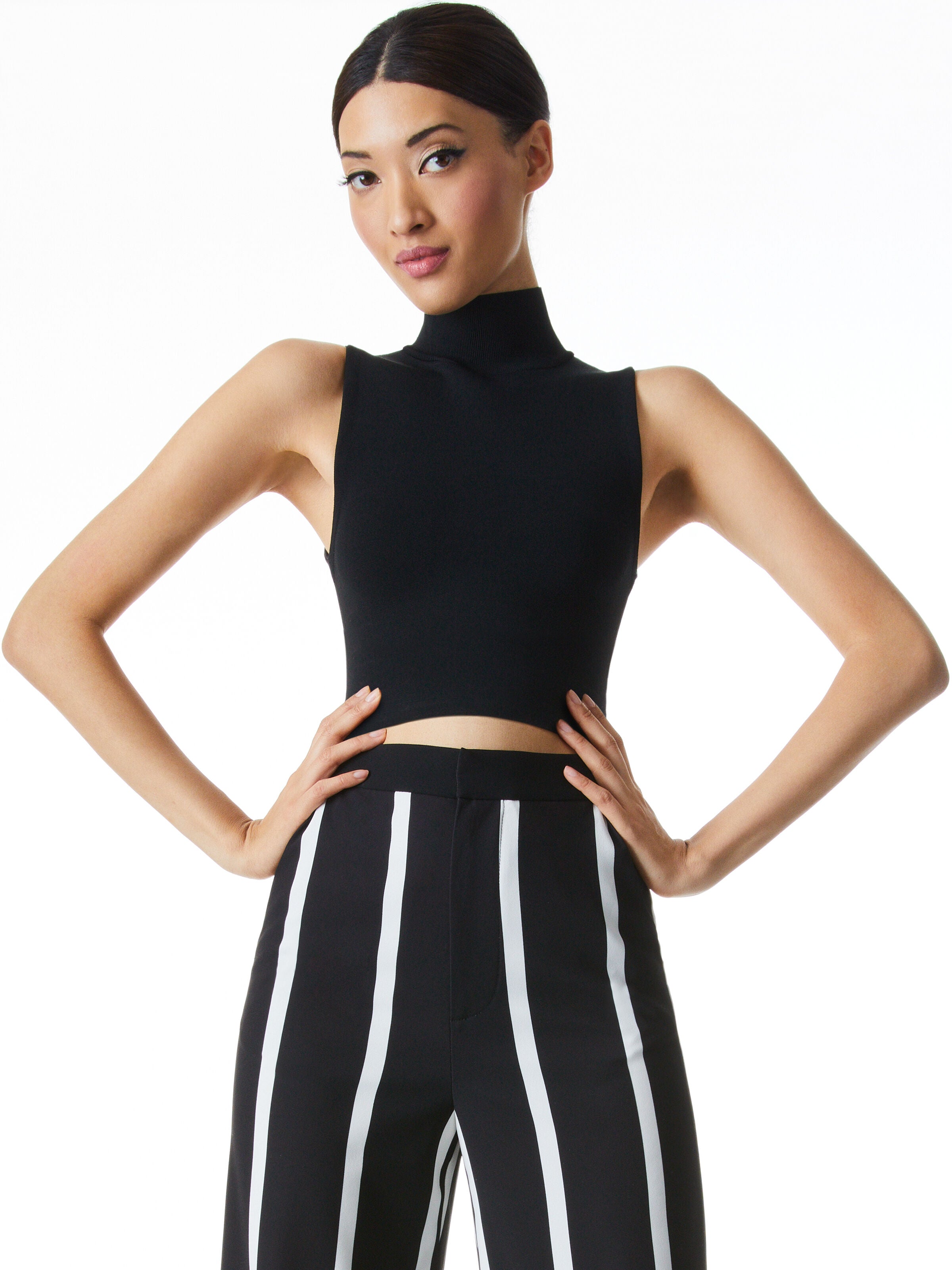 DARINA MOCK NECK FITTED CROPPED TANK