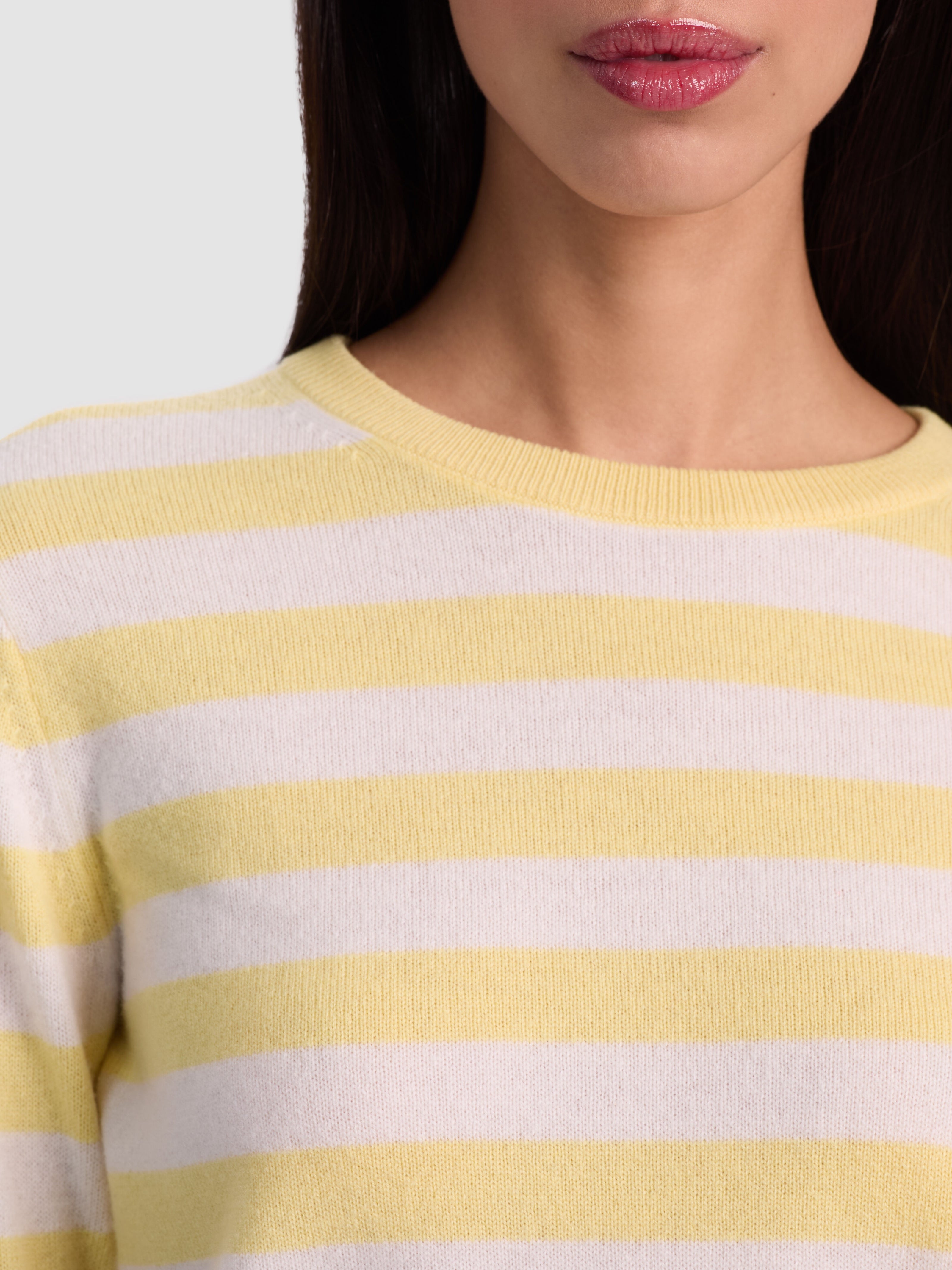 CAROLANN CASHMERE SHRUNKEN PULLOVER-BUTTER/ECRU-ALICE + OLIVIA