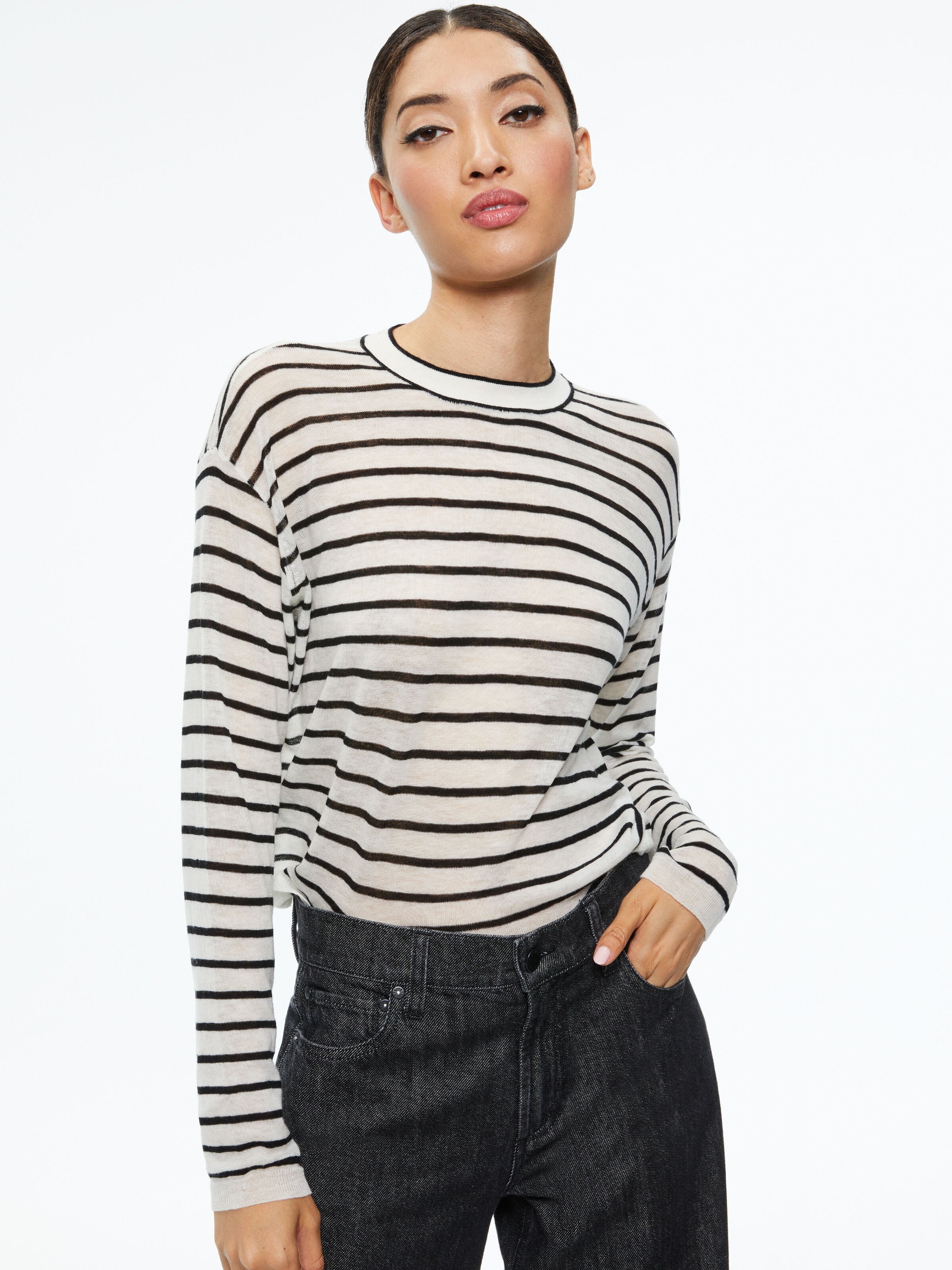 SHAROLYN KNIT CREW NECK TOP-ECRU/BLACK-ALICE + OLIVIA