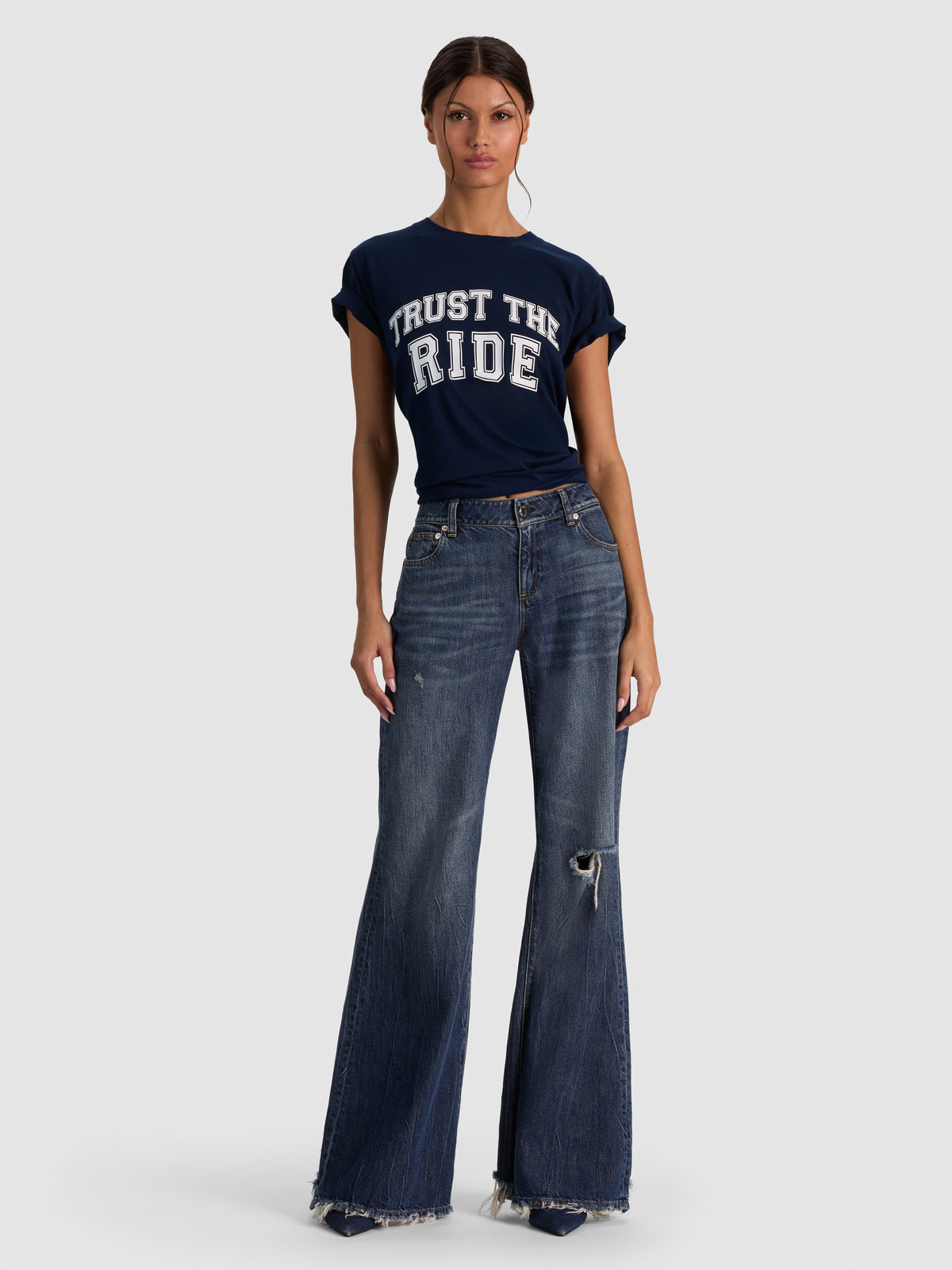 TROT COMMUNI-T-TRUST THE RIDE-ALICE + OLIVIA