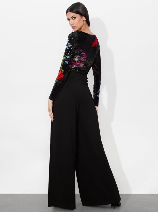IN THE WIND FLORAL-DELAINA VELVET TOP