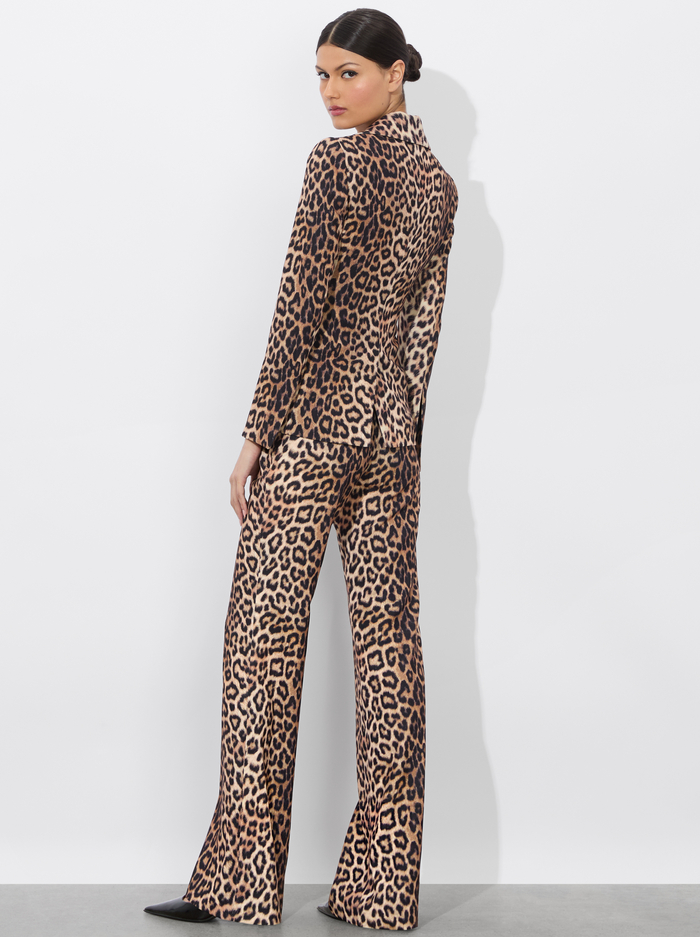 MACEY FITTED BLAZER - CATWALK image 2 - Alice And Olivia