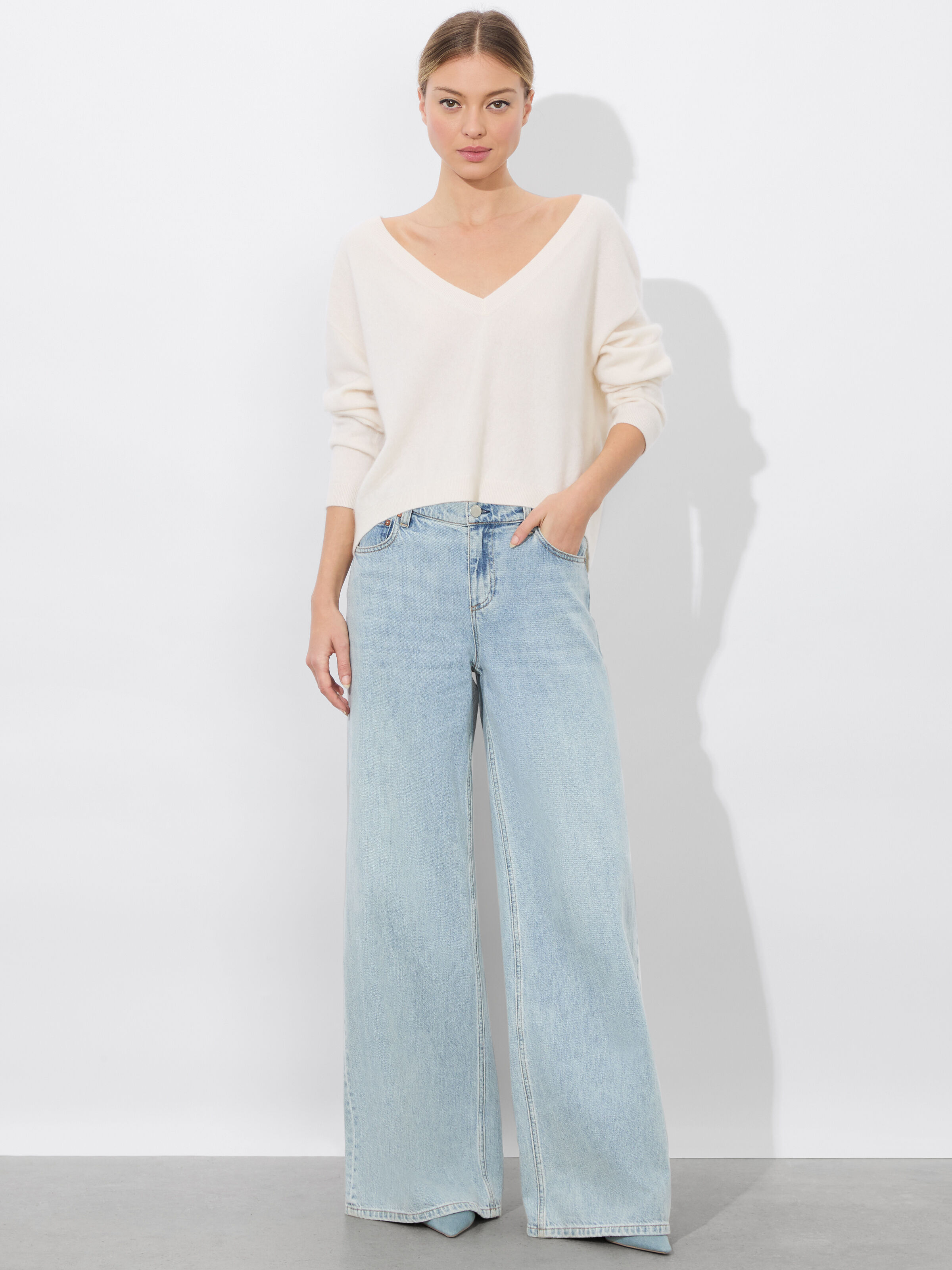 Trish Vegan Leather Baggy Jean In Brooklyn Blue | Alice + Olivia