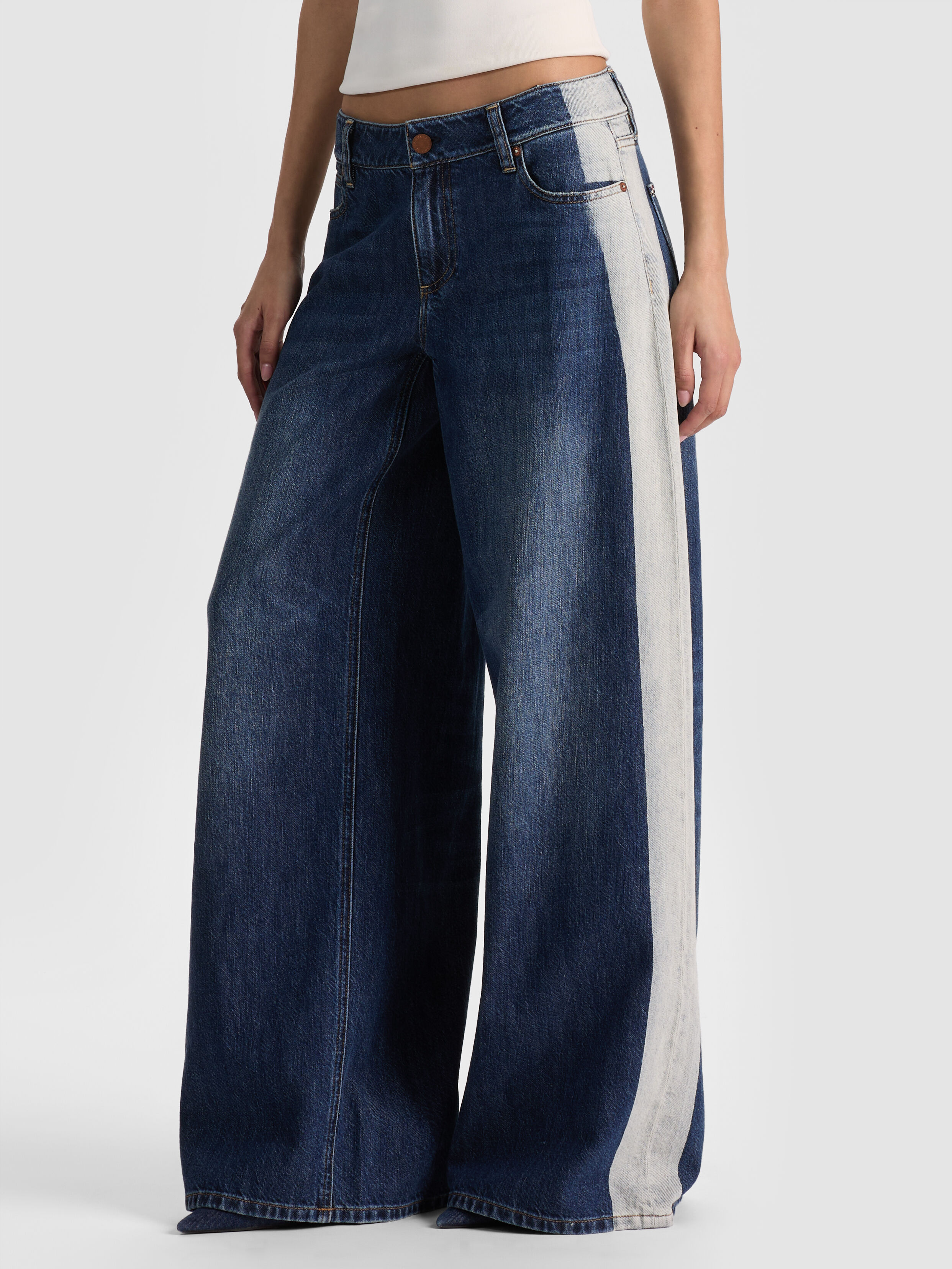 STU SIDE STRIPE JEAN in DANICA DARK INDIGO | ALICE + OLIVIA