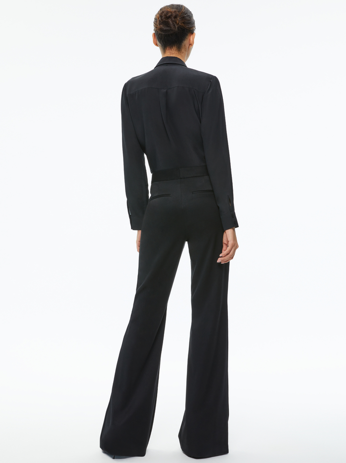 Willa Placket Top With Tie In Black/black | Alice And Olivia