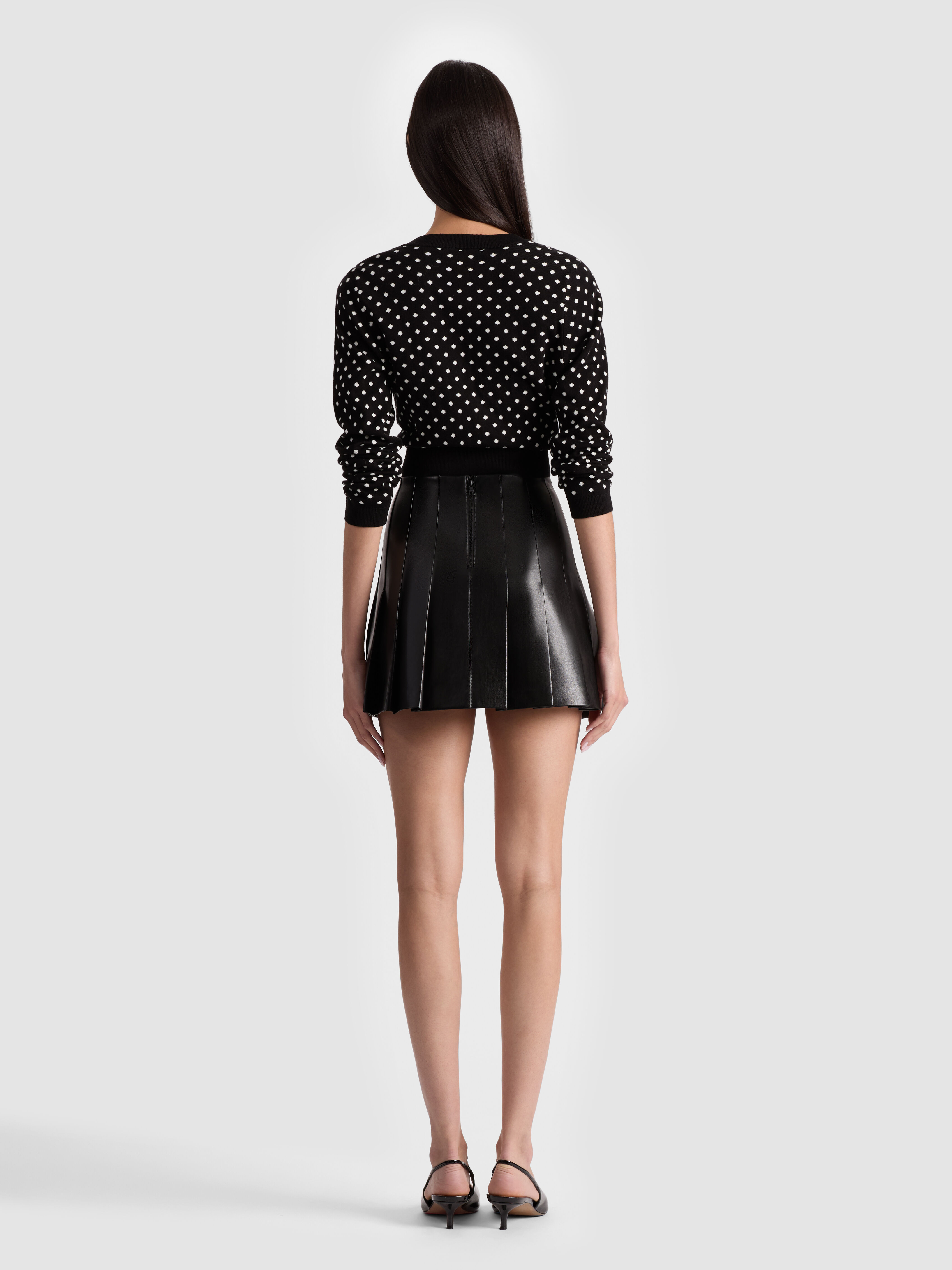 ミニスカート ALICE  OLIVIA Women Mid Skirts CL000534749B072 BLACK Carter Vegan Leather Pleated Skirt In Black | Alice + Olivia