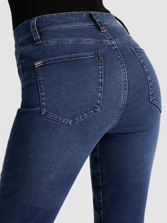 LOVE TRAIN-CUTE JEAN