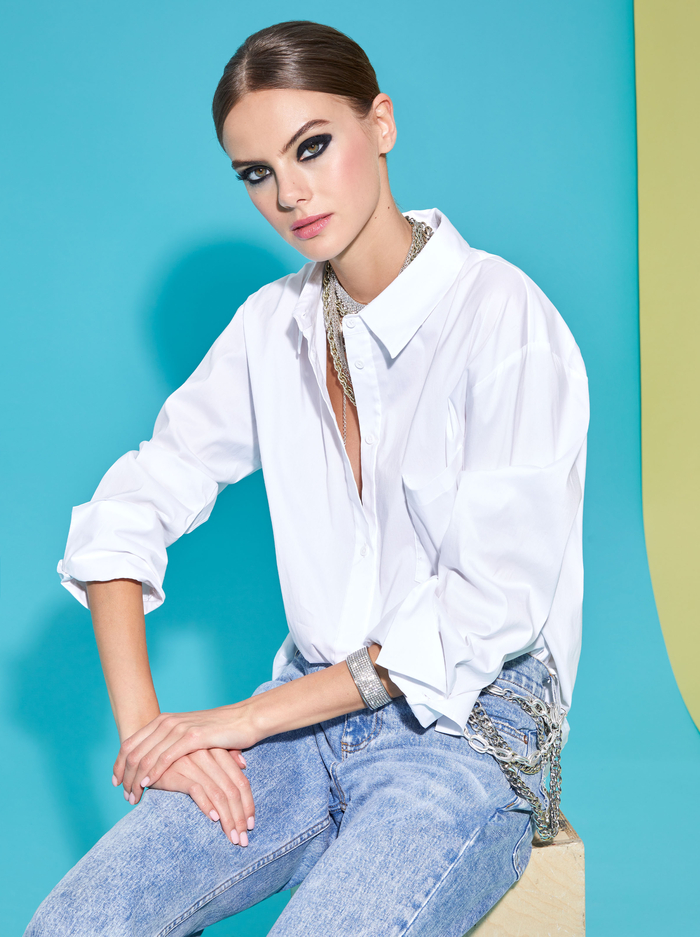 FINELY OVERSIZED LONG BUTTON DOWN SHIRT - WHITE image 6 - Alice And Olivia