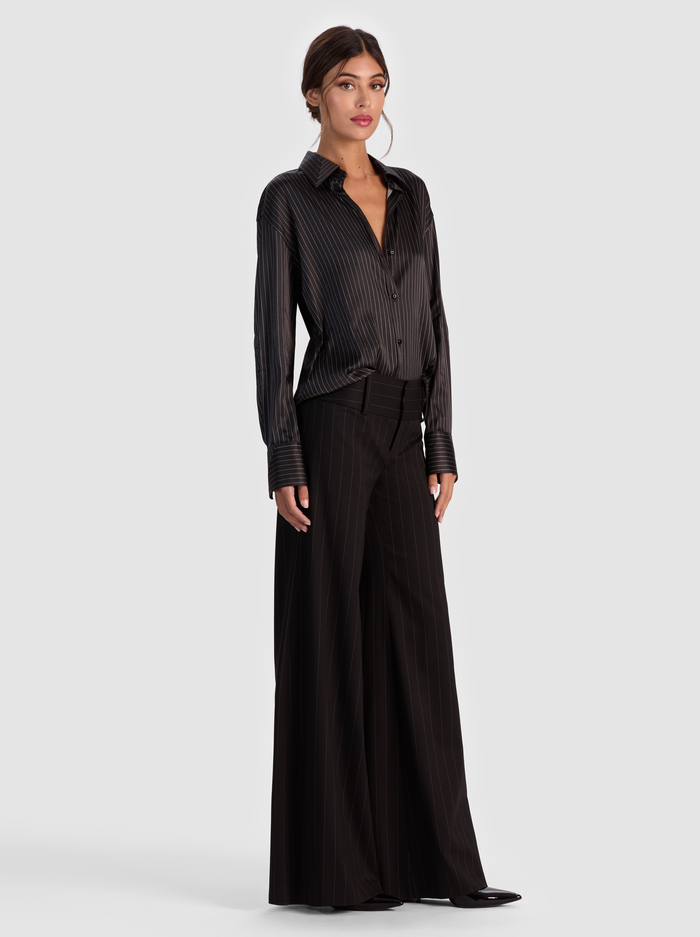 PERFECT BUTTON DOWN - BLACK/OFF WHITE image 4 - Alice And Olivia