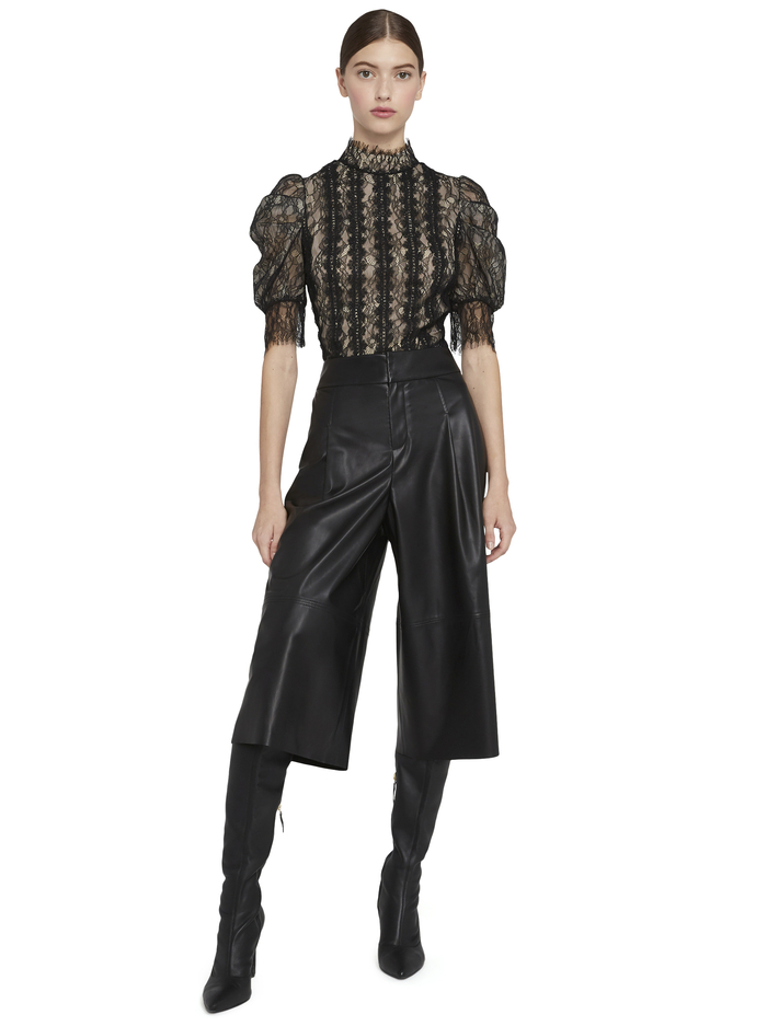 BRENNA LACE PUFF SLEEVE CROP TOP - BLACK image 4 - Alice And Olivia