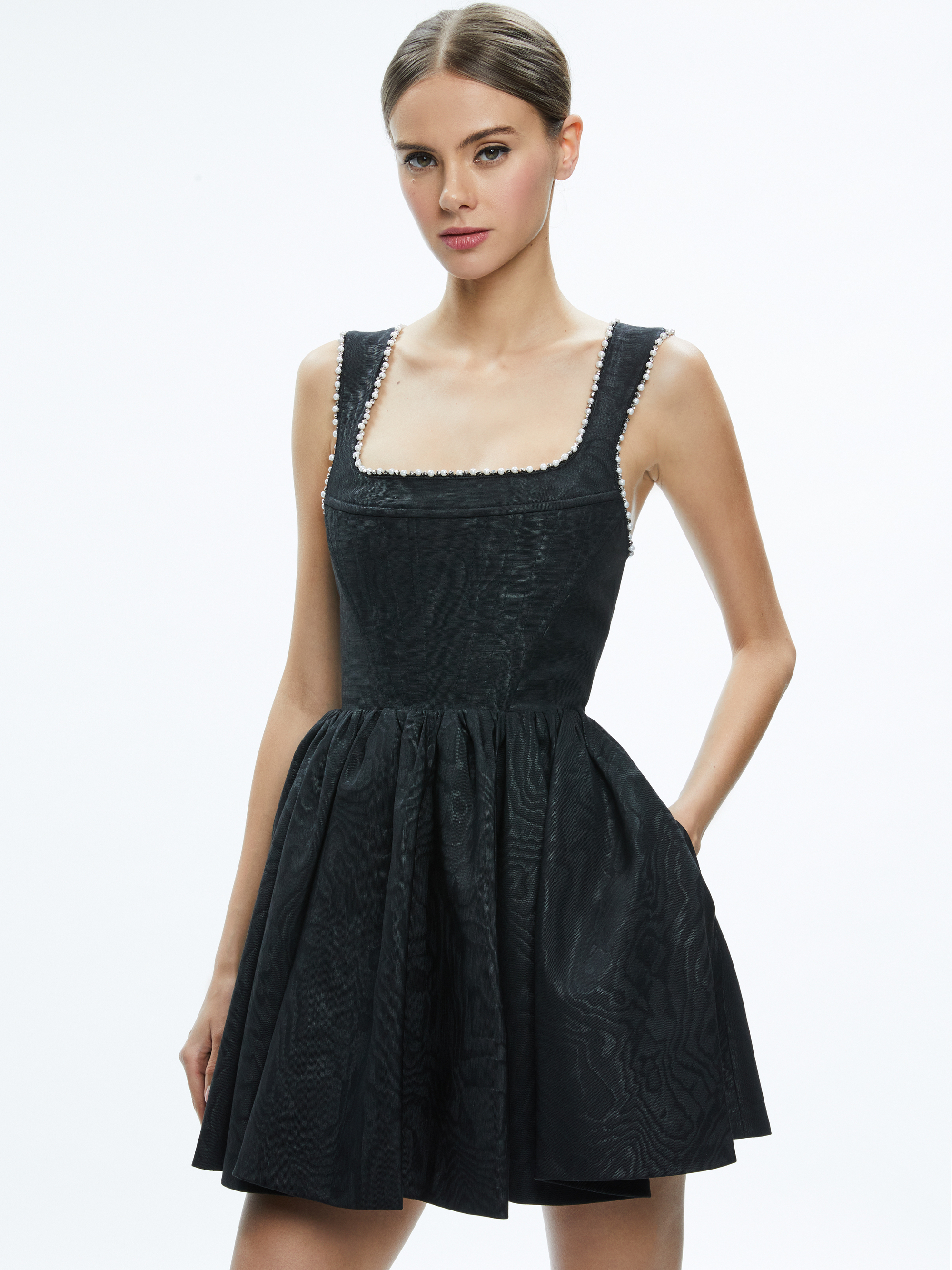 Guinevere Bustier Mini Dress In Black Alice + Olivia