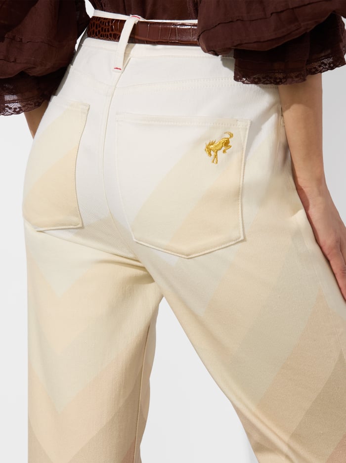 A+O X BRONCO SB BELL JEAN - CHEVRON NEUTRAL image 3 - Alice And Olivia