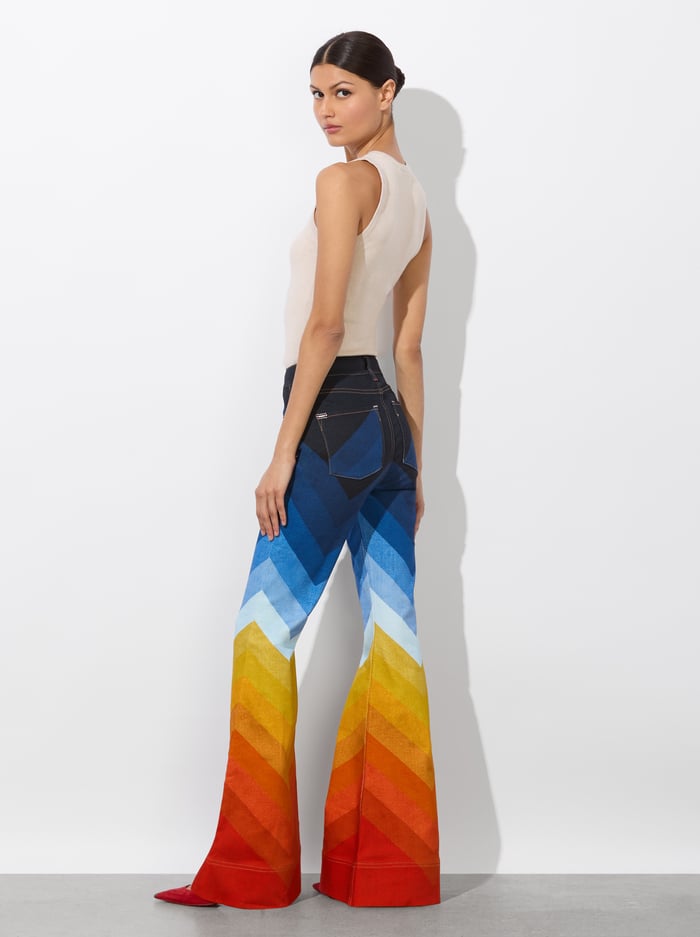 A+O X BRONCO SB BELL JEAN - CHEVRON MULTI image 2 - Alice And Olivia